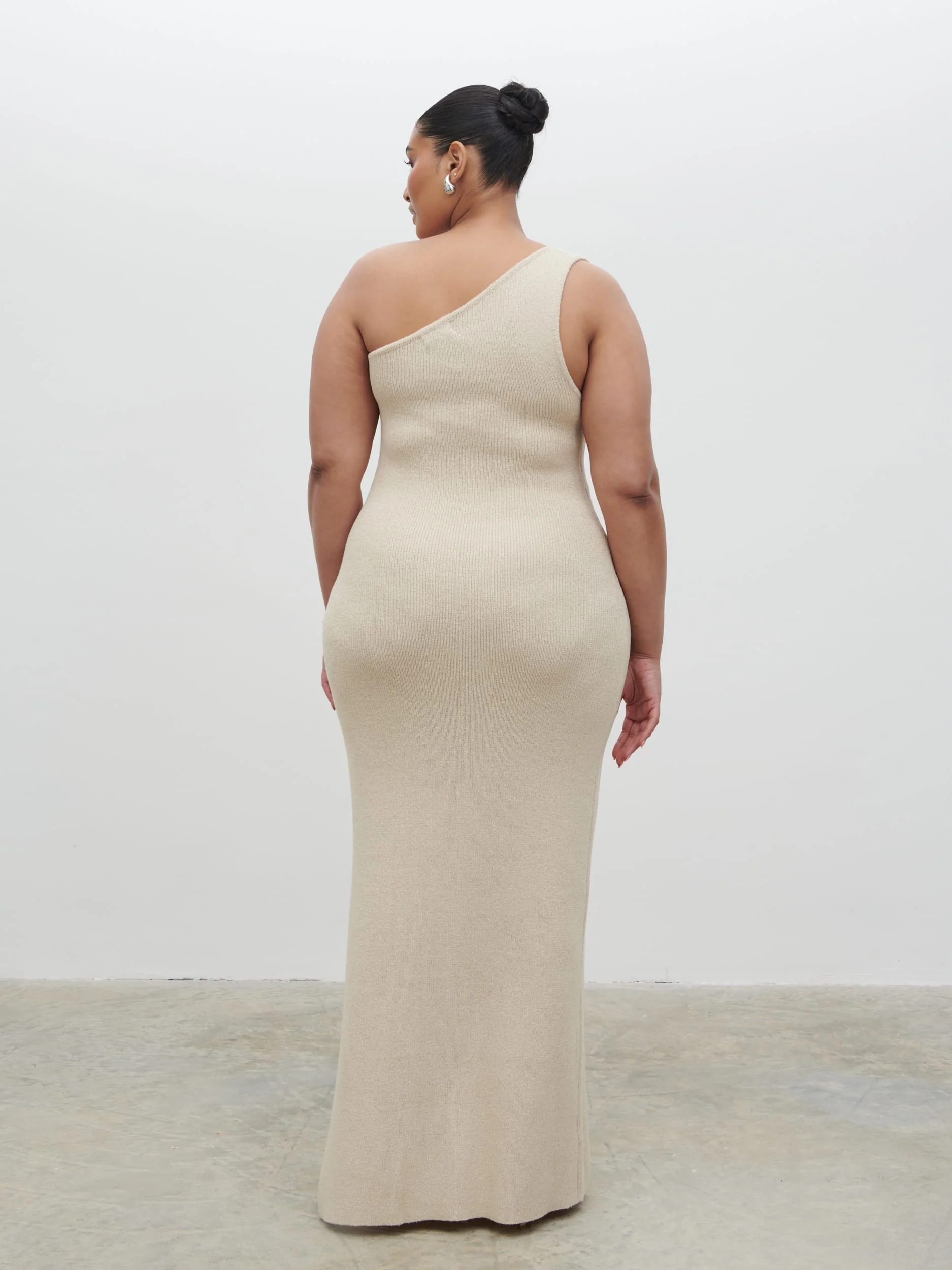 Juno One Shoulder Knit Maxi Dress Curve - Oatmeal - Image 5