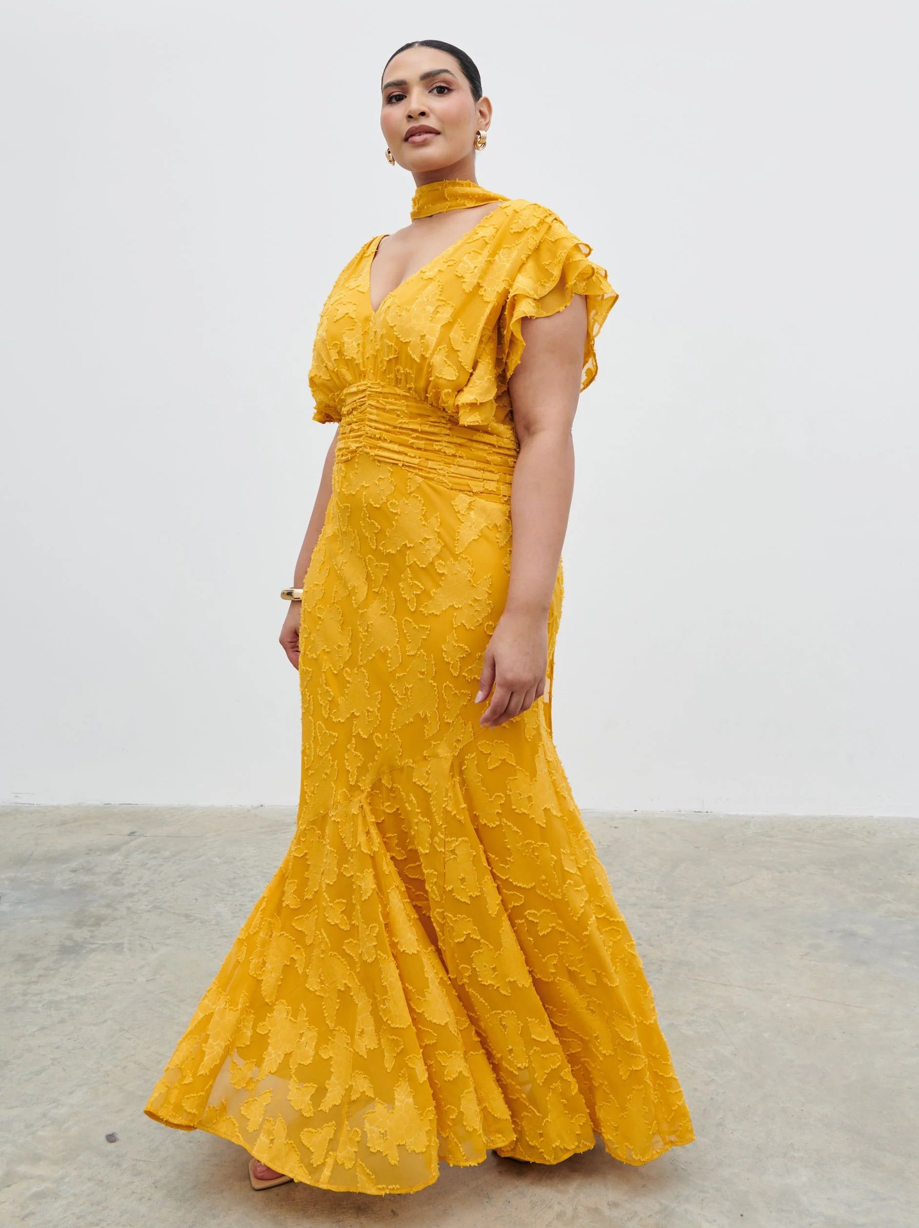 Katelynn Frill Jacquard Maxi Dress Curve - Yellow Ochre - Image 3