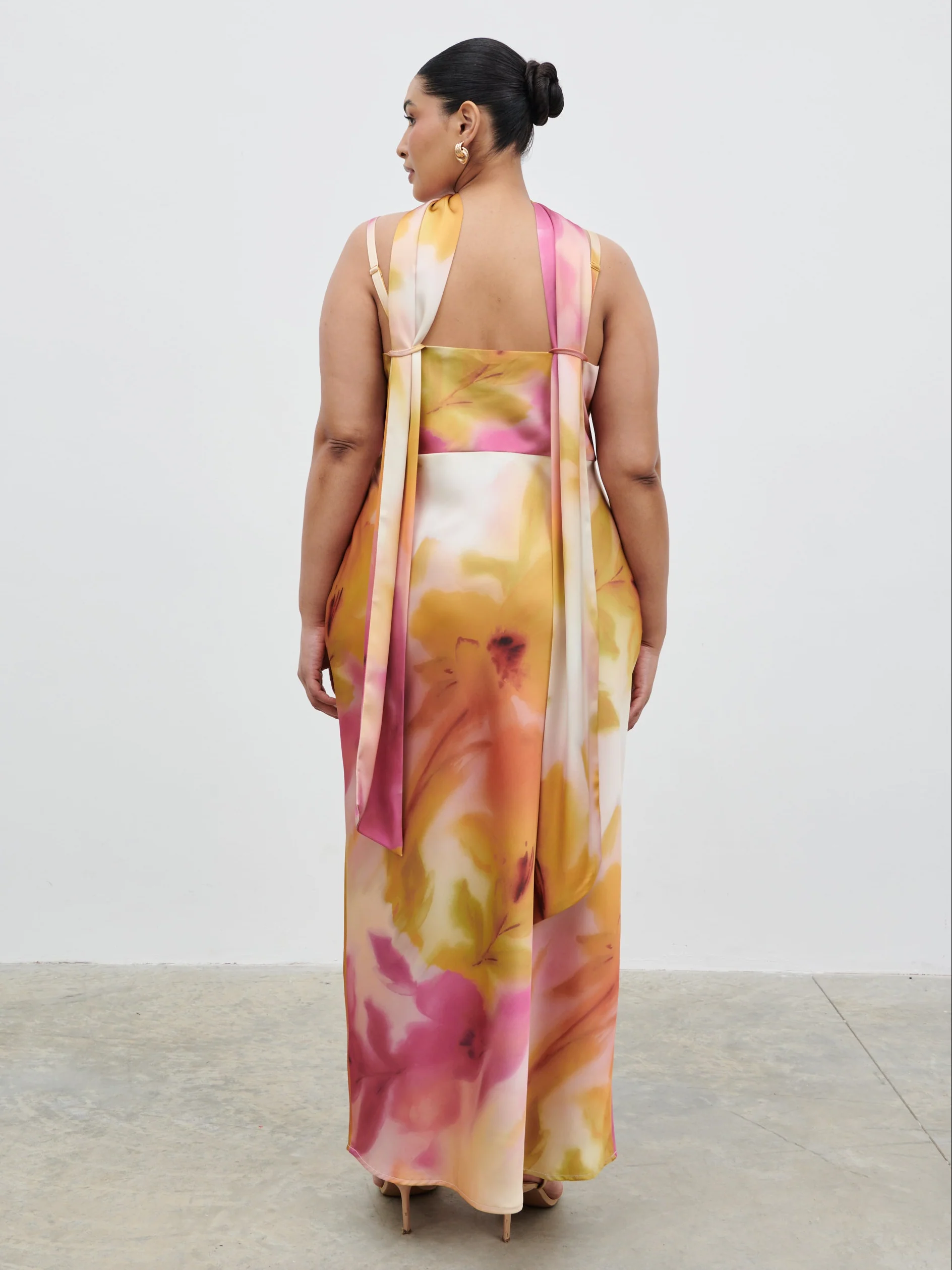 Keisha Scarf Maxi Dress Curve - Pink and Yellow Ochre Floral - Image 3