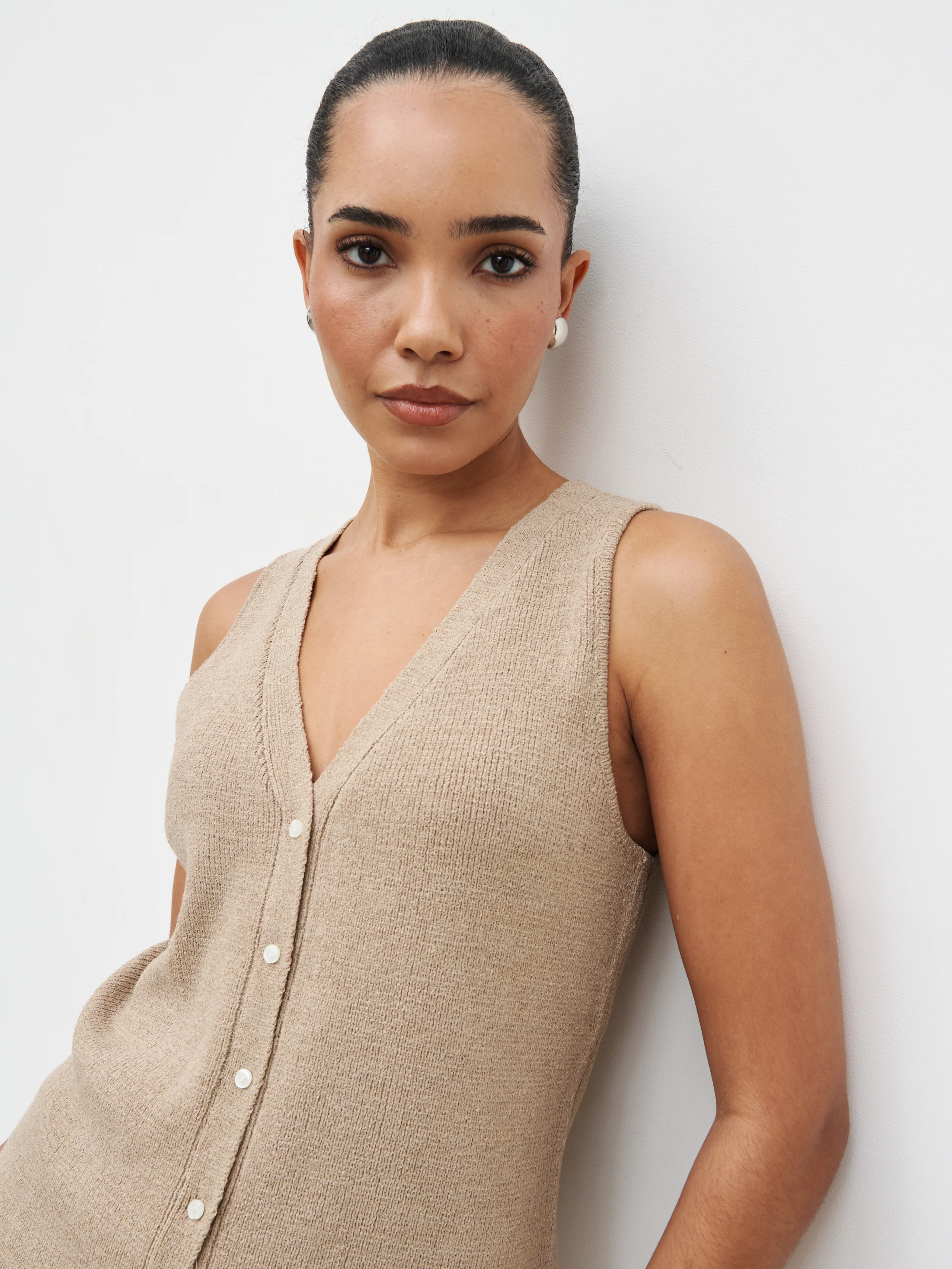 Kourtney Knit Waistcoat - Taupe - Image 3