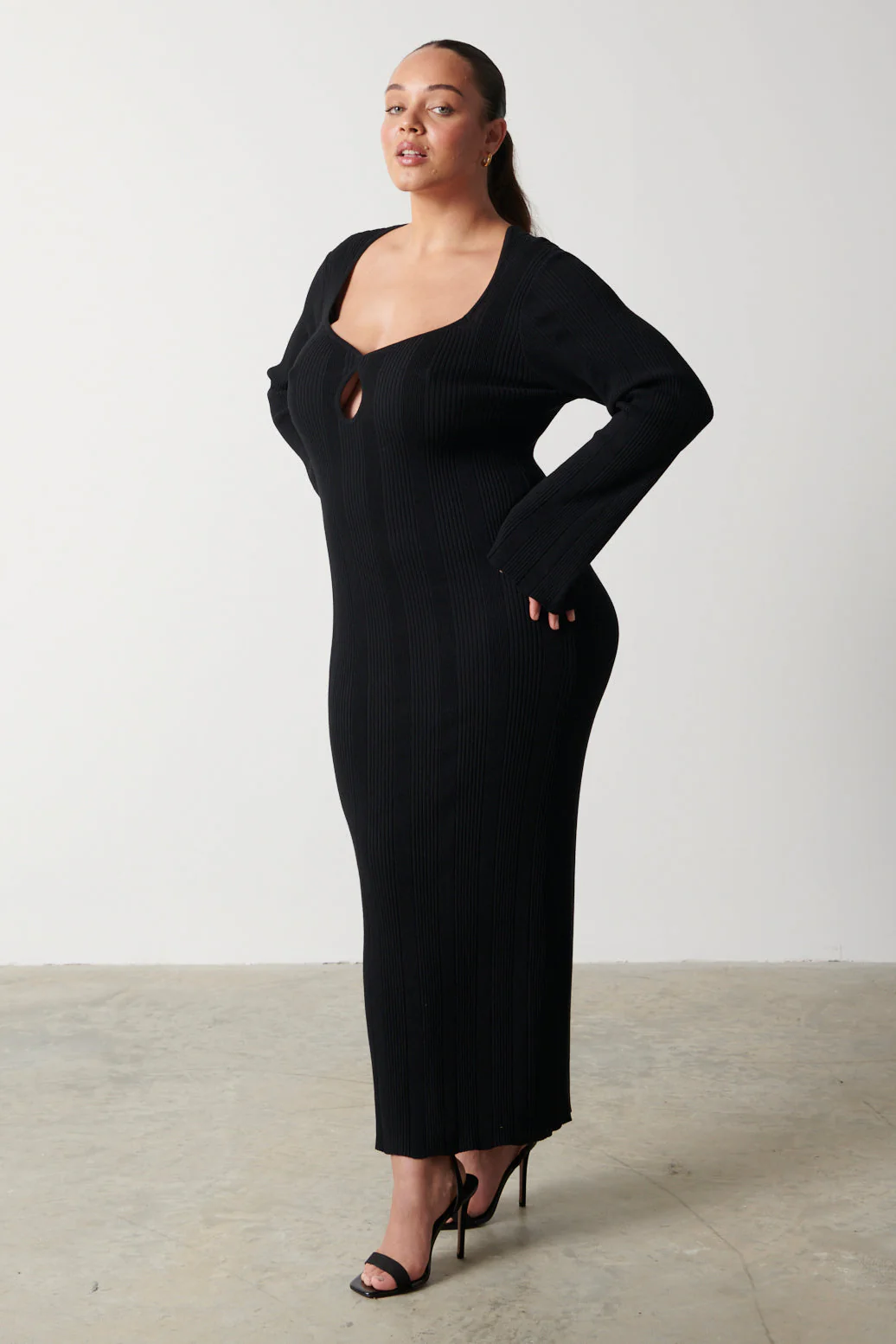Lana Sweetheart Neck Knit Dress Curve - Black - Image 4