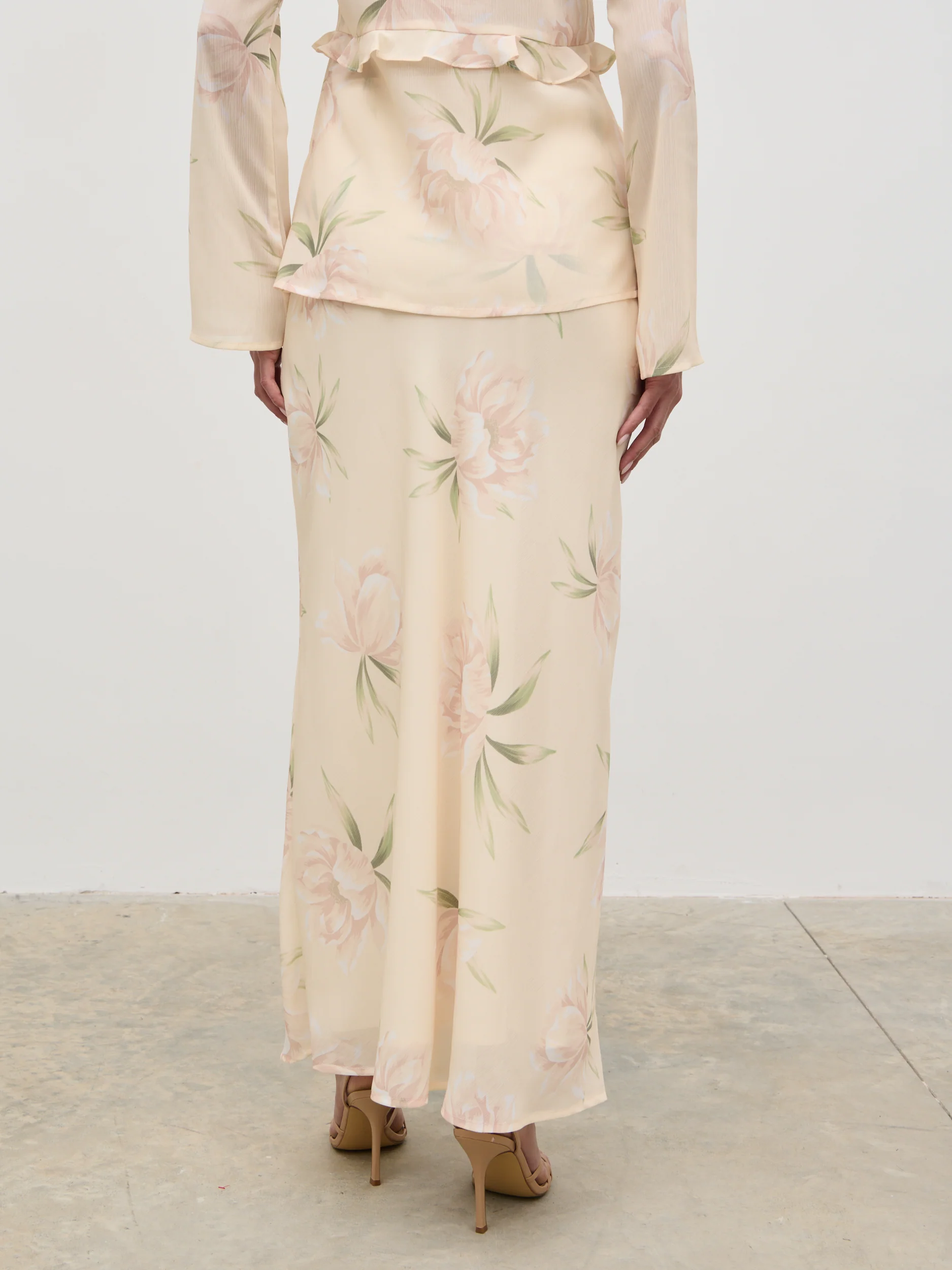 Leoni Maxi Skirt - Cream Floral - Image 6