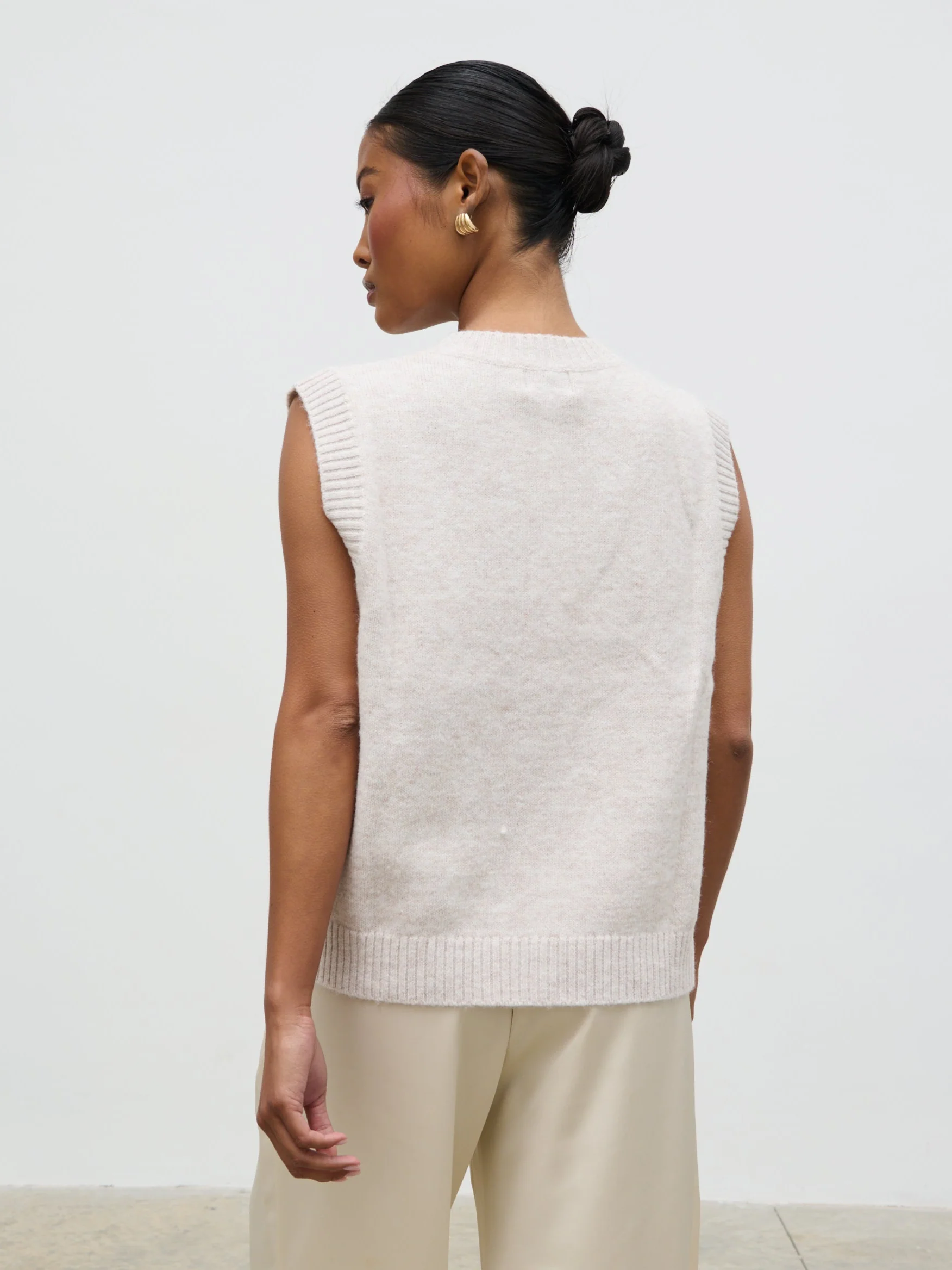 Leonora Fluffy Knit Waistcoat - Chalk - Image 5