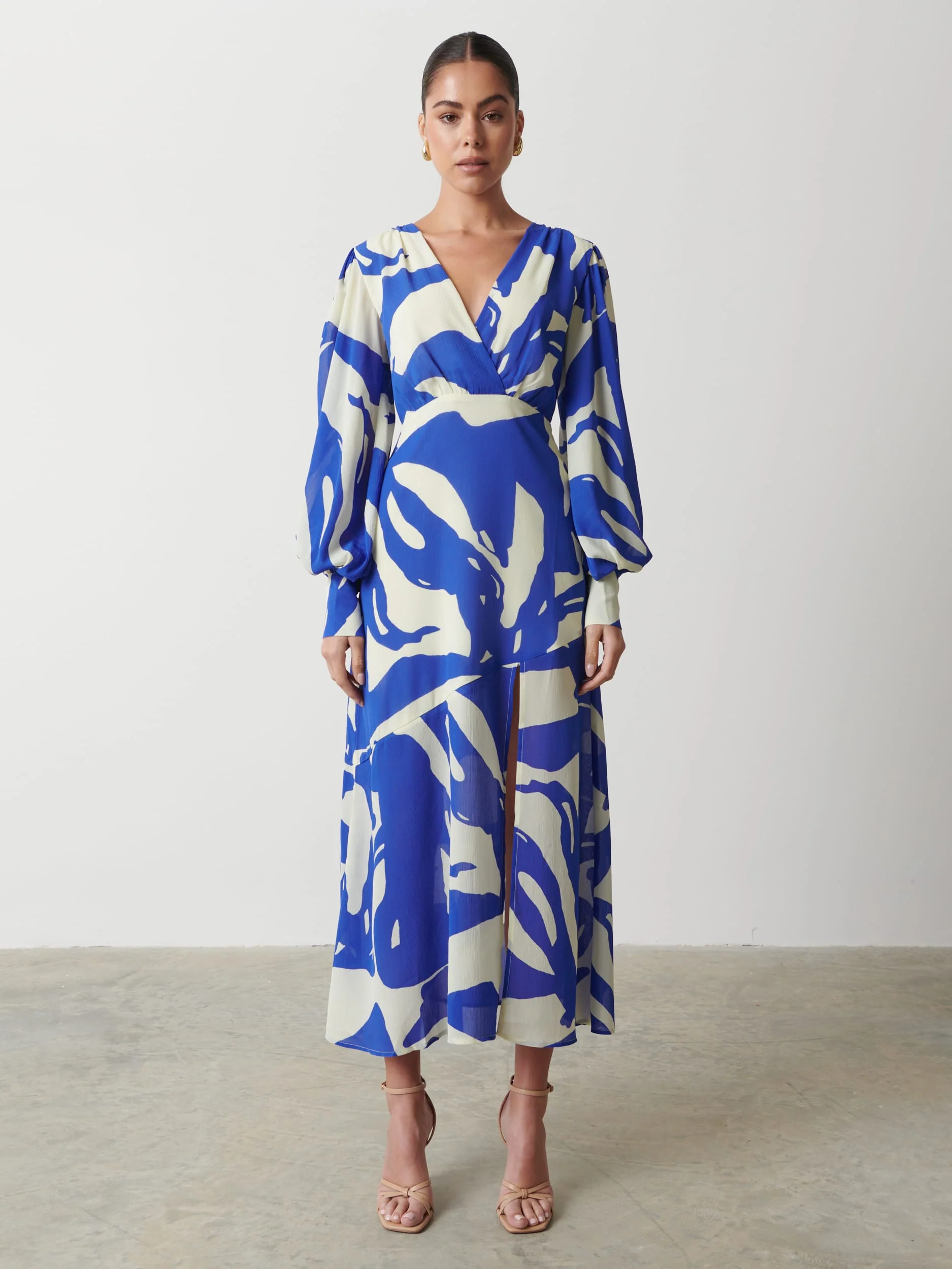 Lilianna Backless Balloon Sleeve Printed Dress - Blue Abstract - Image 4