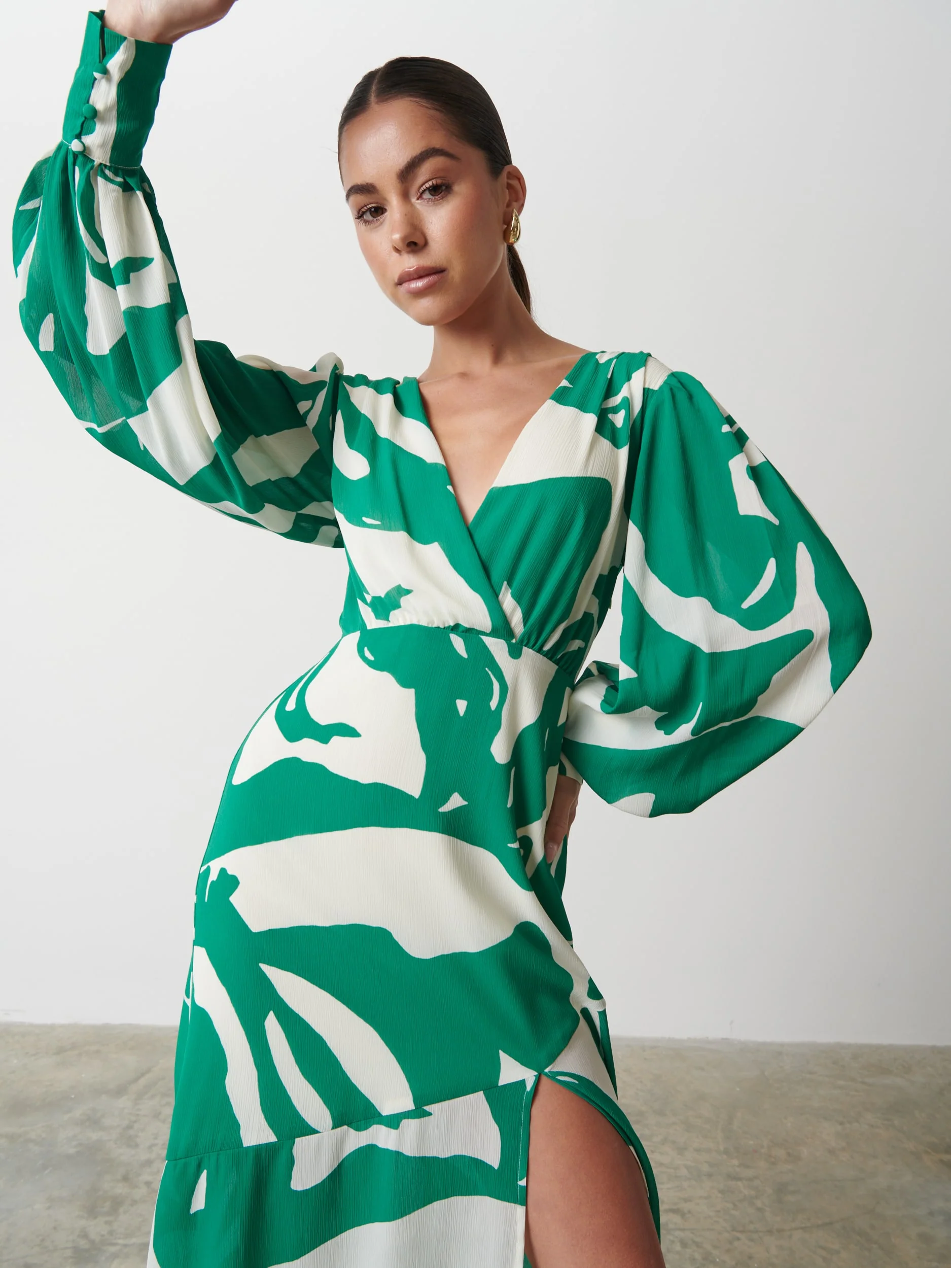 Lilianna Backless Balloon Sleeve Printed Dress - Green Abstract - Image 2