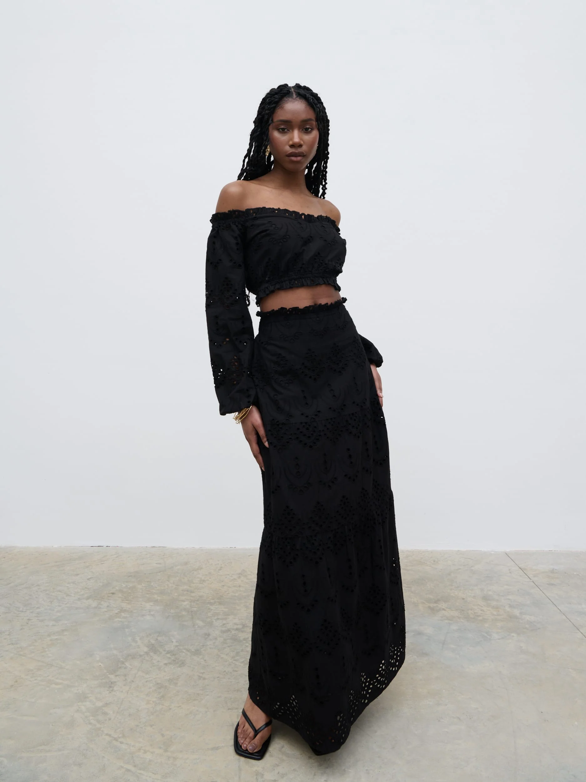 Lilla Broderie Cropped Top - Black - Image 2