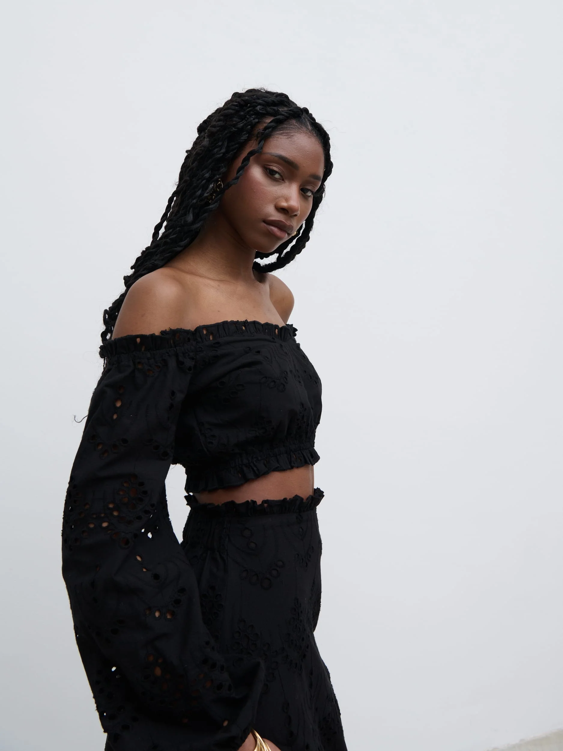 Lilla Broderie Cropped Top - Black - Image 3