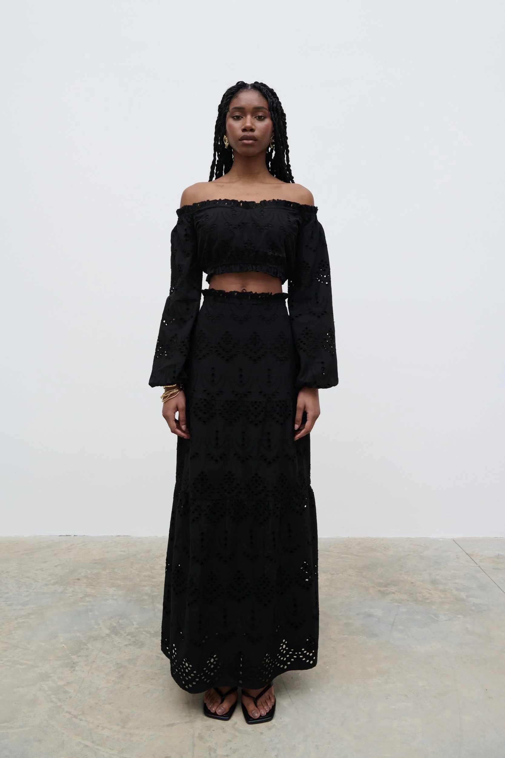 Lilla Broderie Cropped Top - Black - Image 5