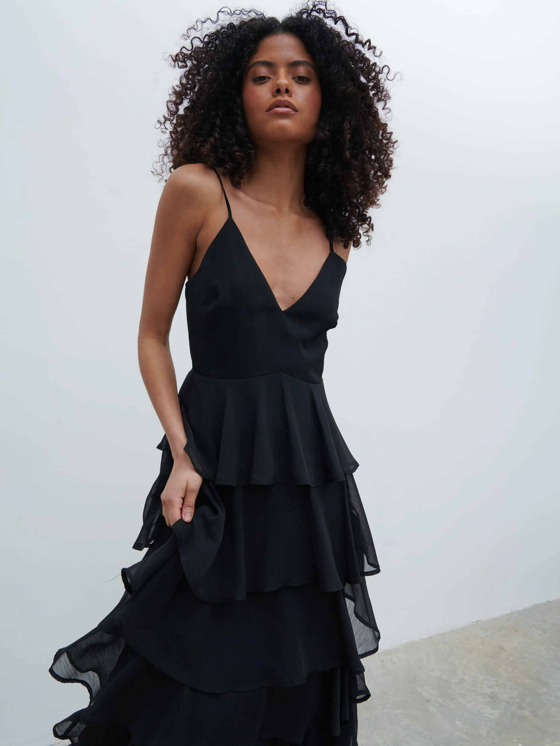 Lissy Ruffle Textured Maxi Dress - Black - Image 4