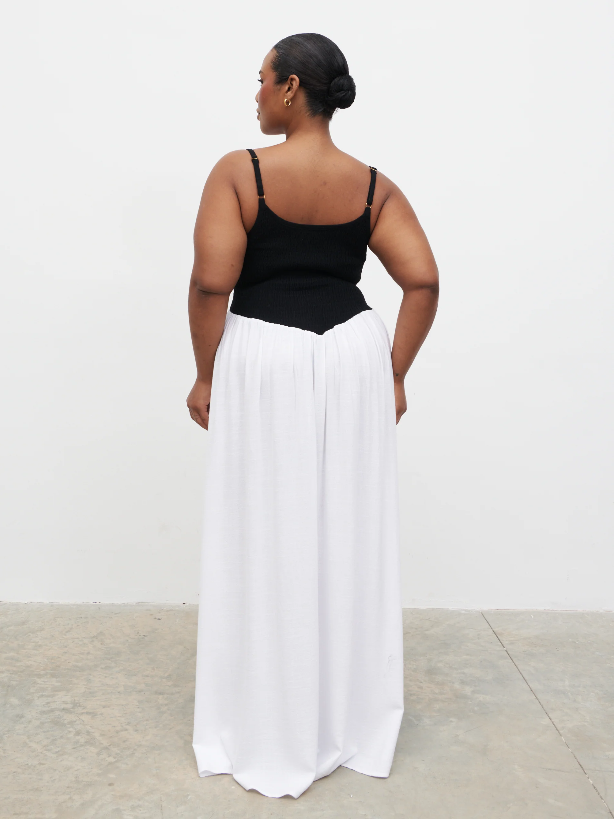 Maude Shirred Contrast Maxi Dress Curve - Black and Cream - Image 4