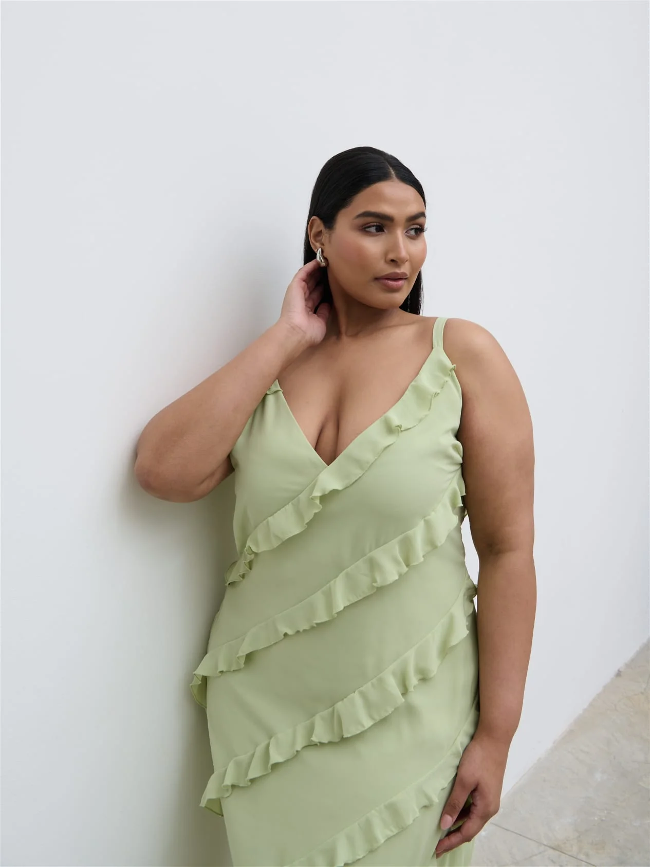 Nadine Ruffle Maxi Dress Curve - Pistachio - Image 2