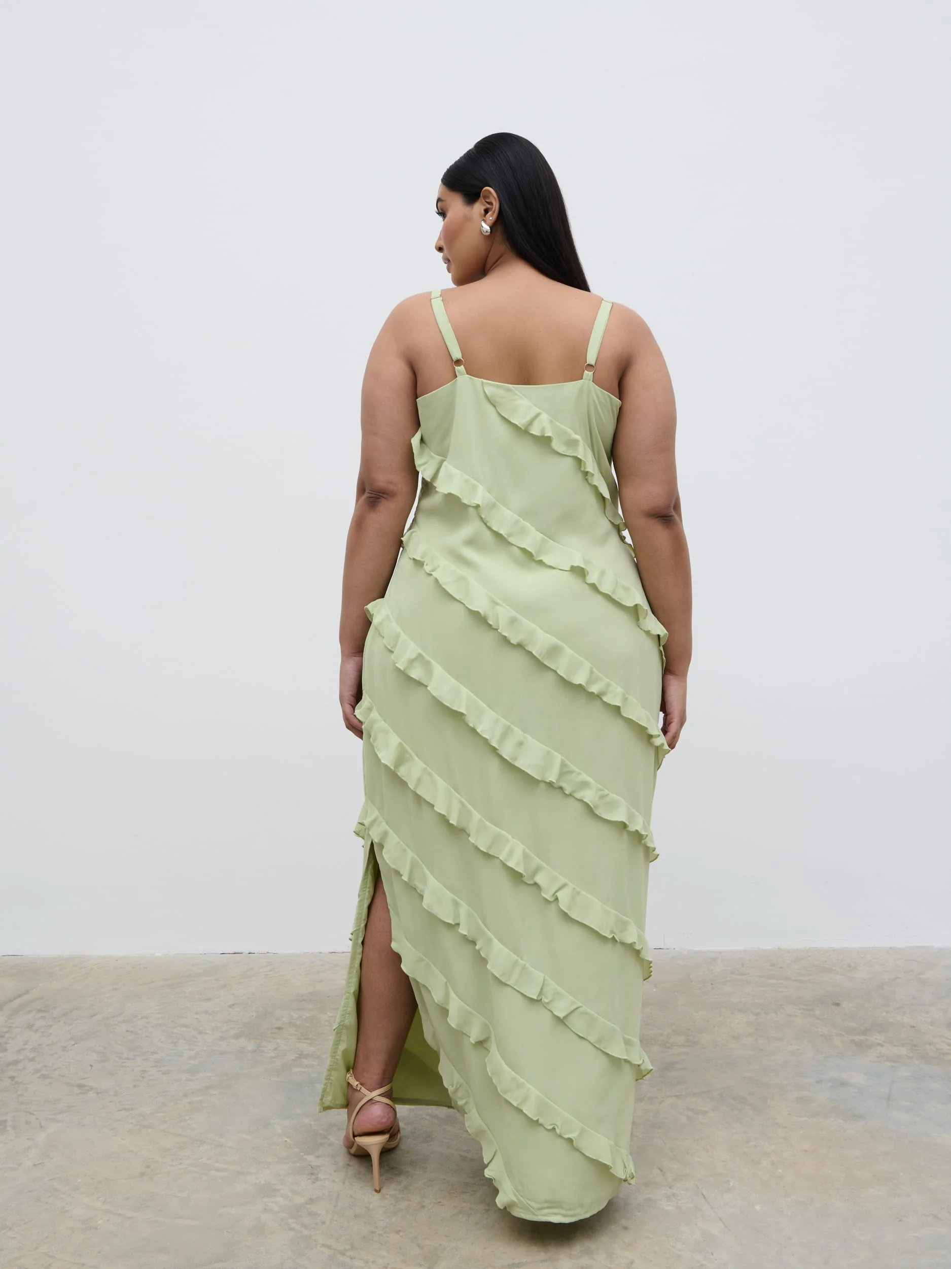 Nadine Ruffle Maxi Dress Curve - Pistachio - Image 3