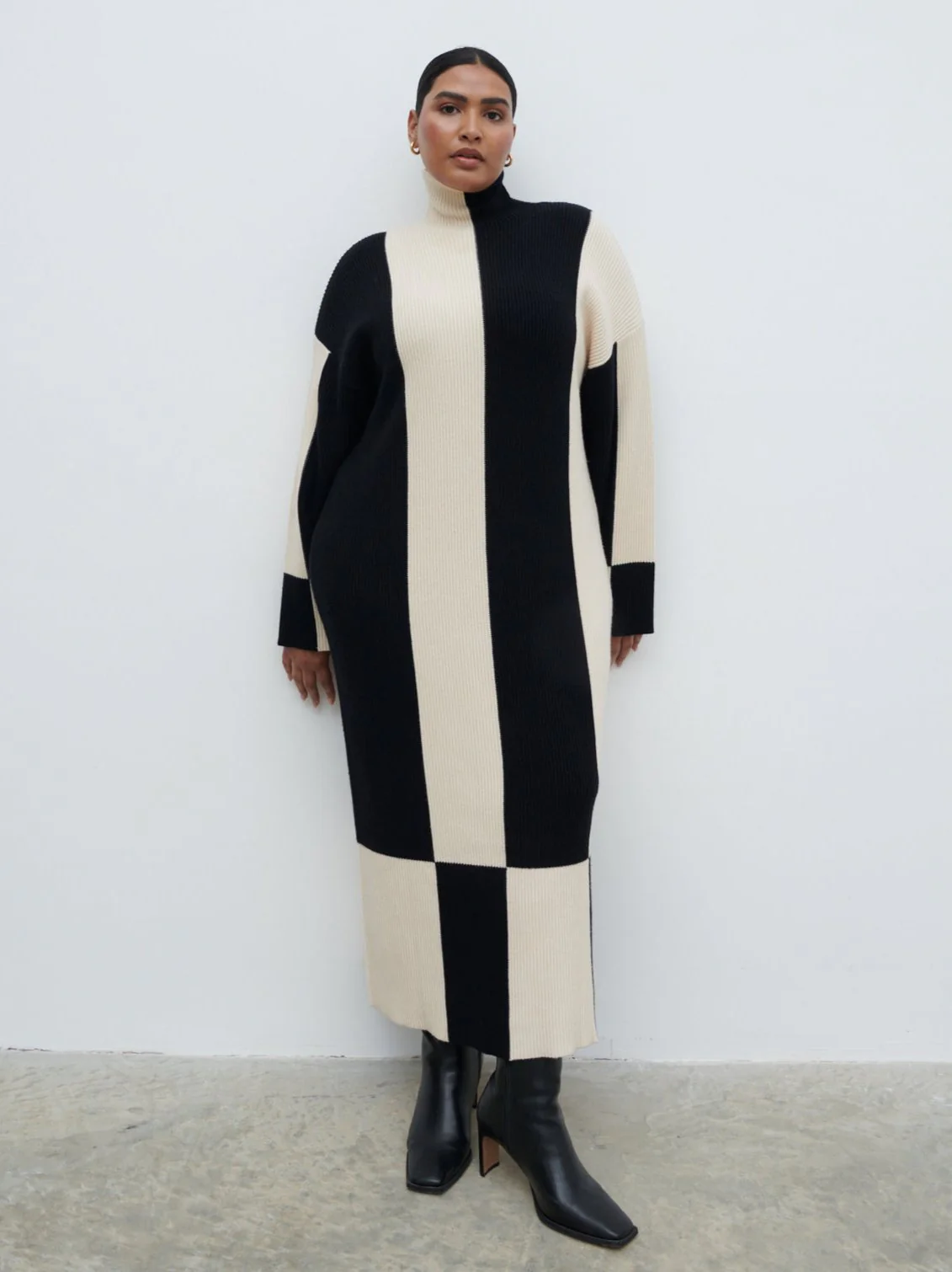 Nayah High Funnel Neck Knit Dress Curve - Stripe - Image 4