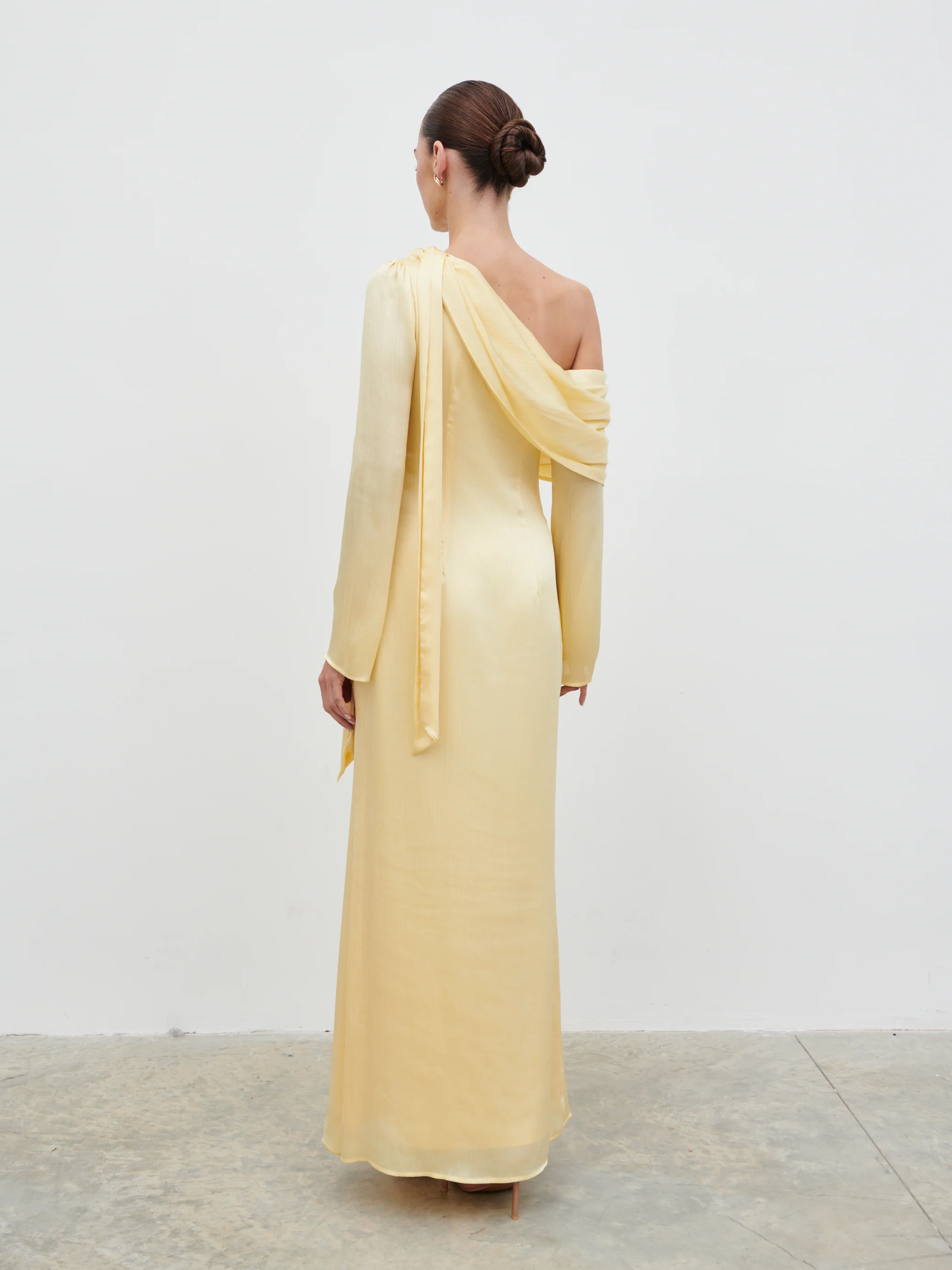 Neomie One Shoulder Tie Chiffon Maxi Dress - Lemon - Image 7