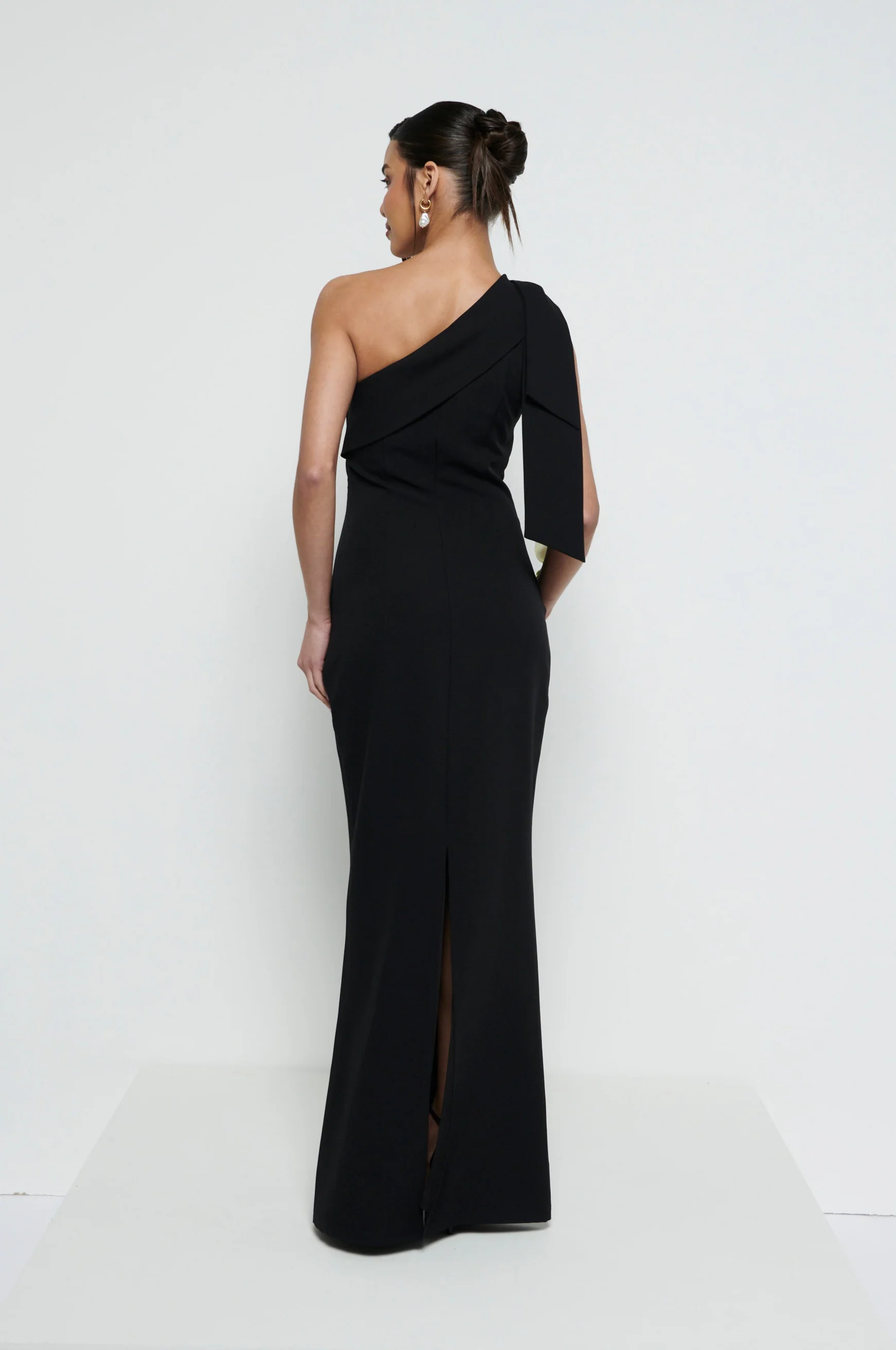 Nevaeh One Shoulder Crepe Maxi Bridesmaid Dress - Black - Image 2