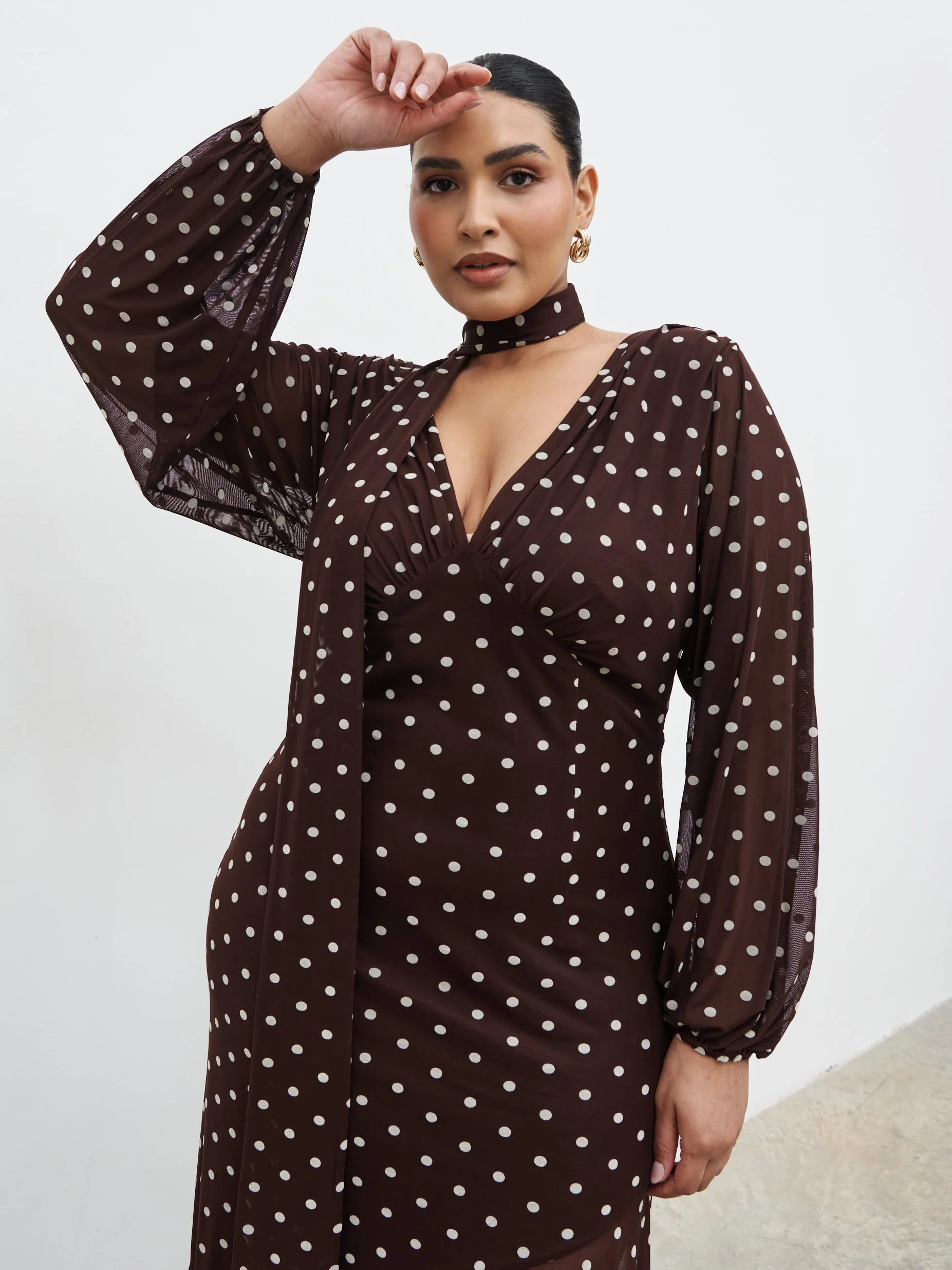 Petula Scarf Mesh Maxi Dress Curve - Brown and Cream Polkadot - Image 3