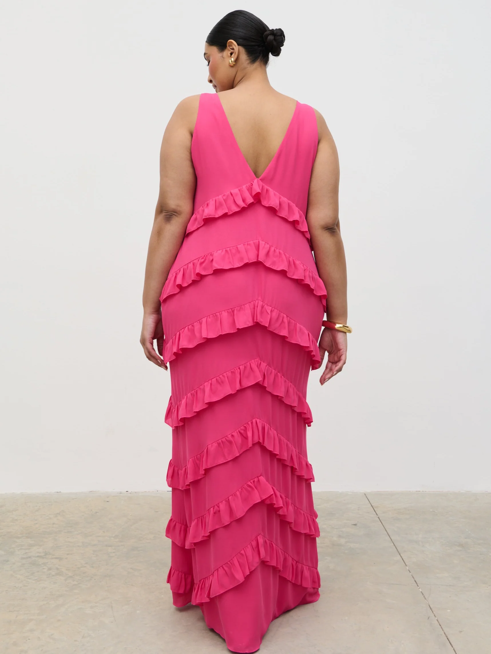 Piper Ruffle Maxi Dress Curve - Fuchsia - Image 3