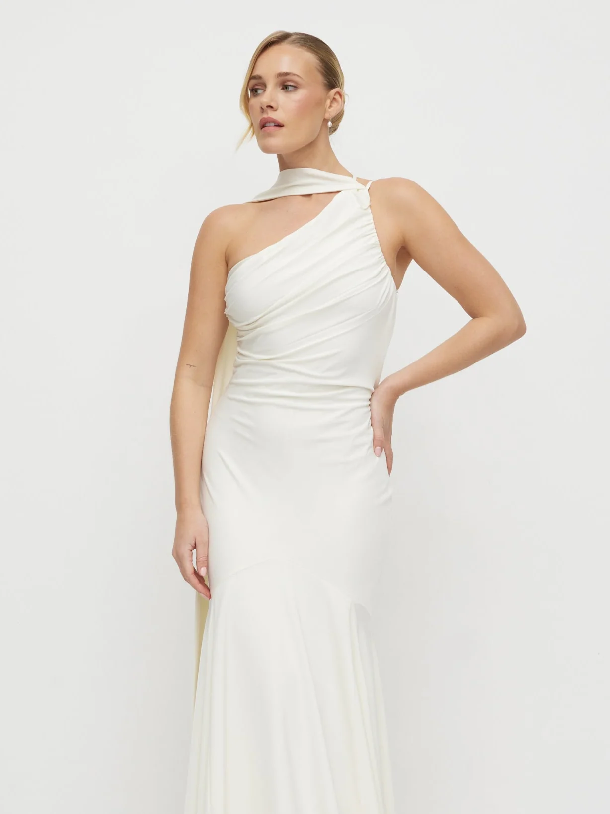 Porto One Shoulder Godet Maxi Dress - Ivory - Image 3