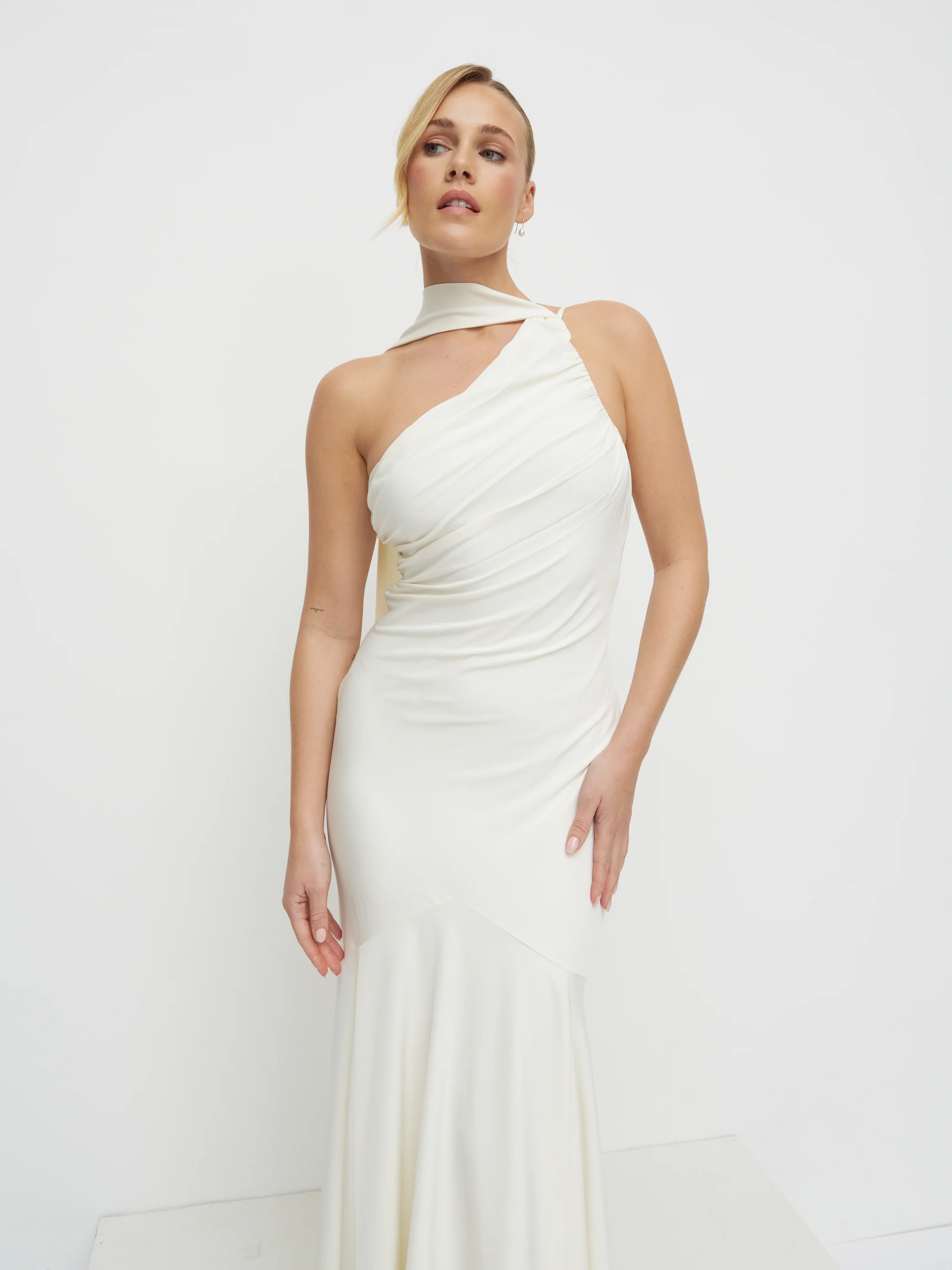 Porto One Shoulder Godet Maxi Dress - Ivory - Image 9