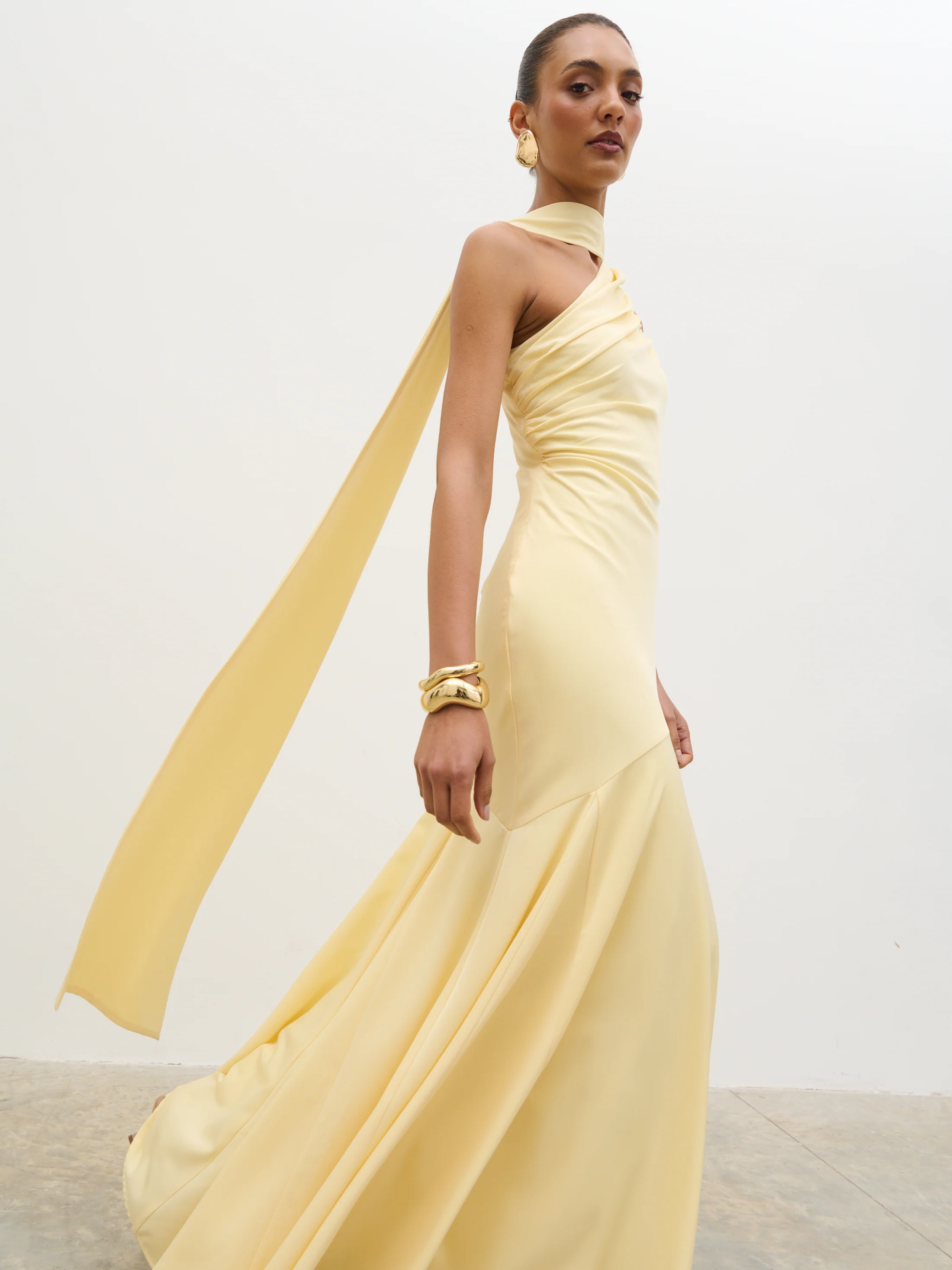 Porto One Shoulder Godet Maxi Dress - Lemon - Image 5
