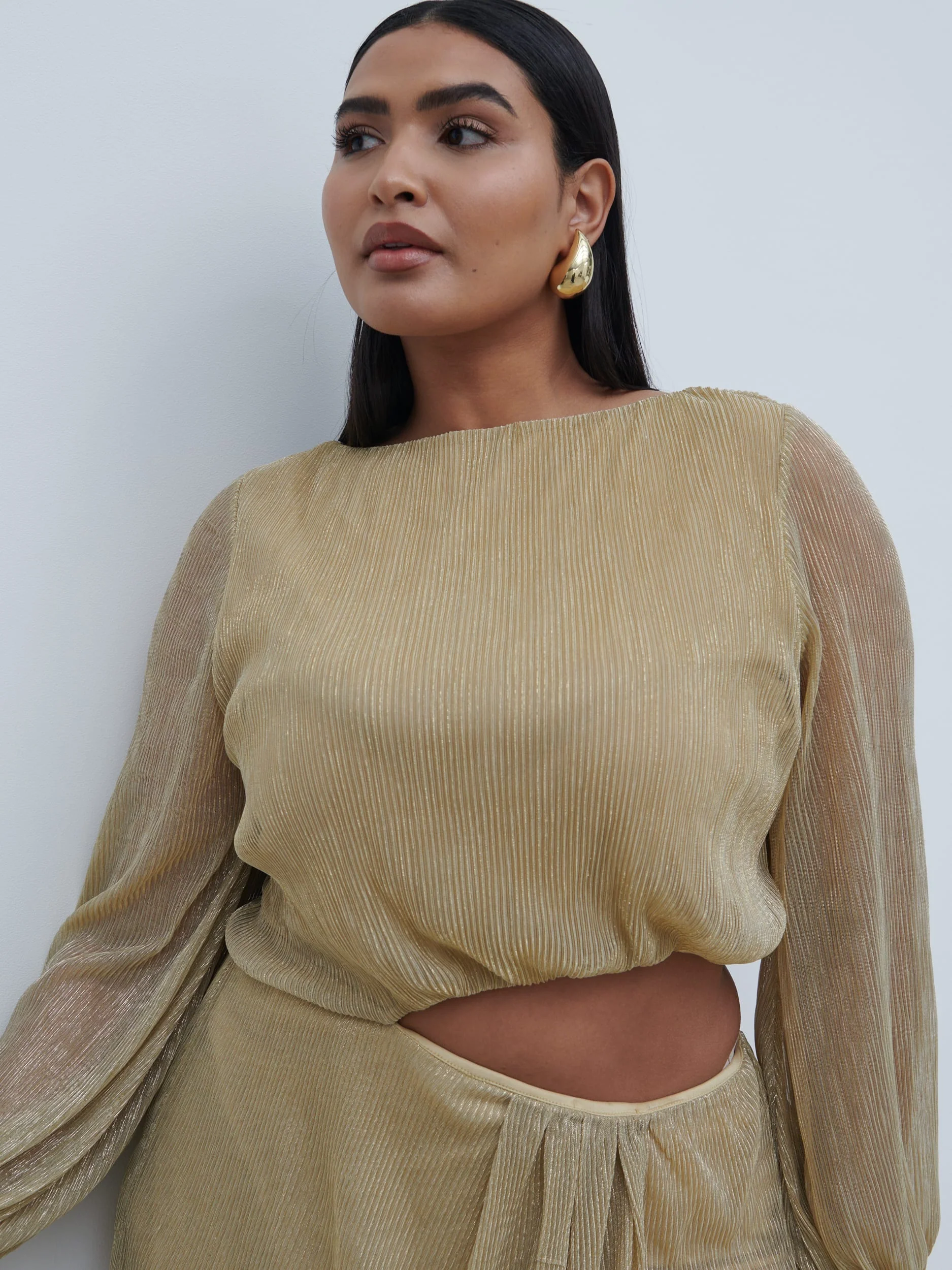 Rae Cut Out Maxi Dress Curve - Metallic Gold - Image 2