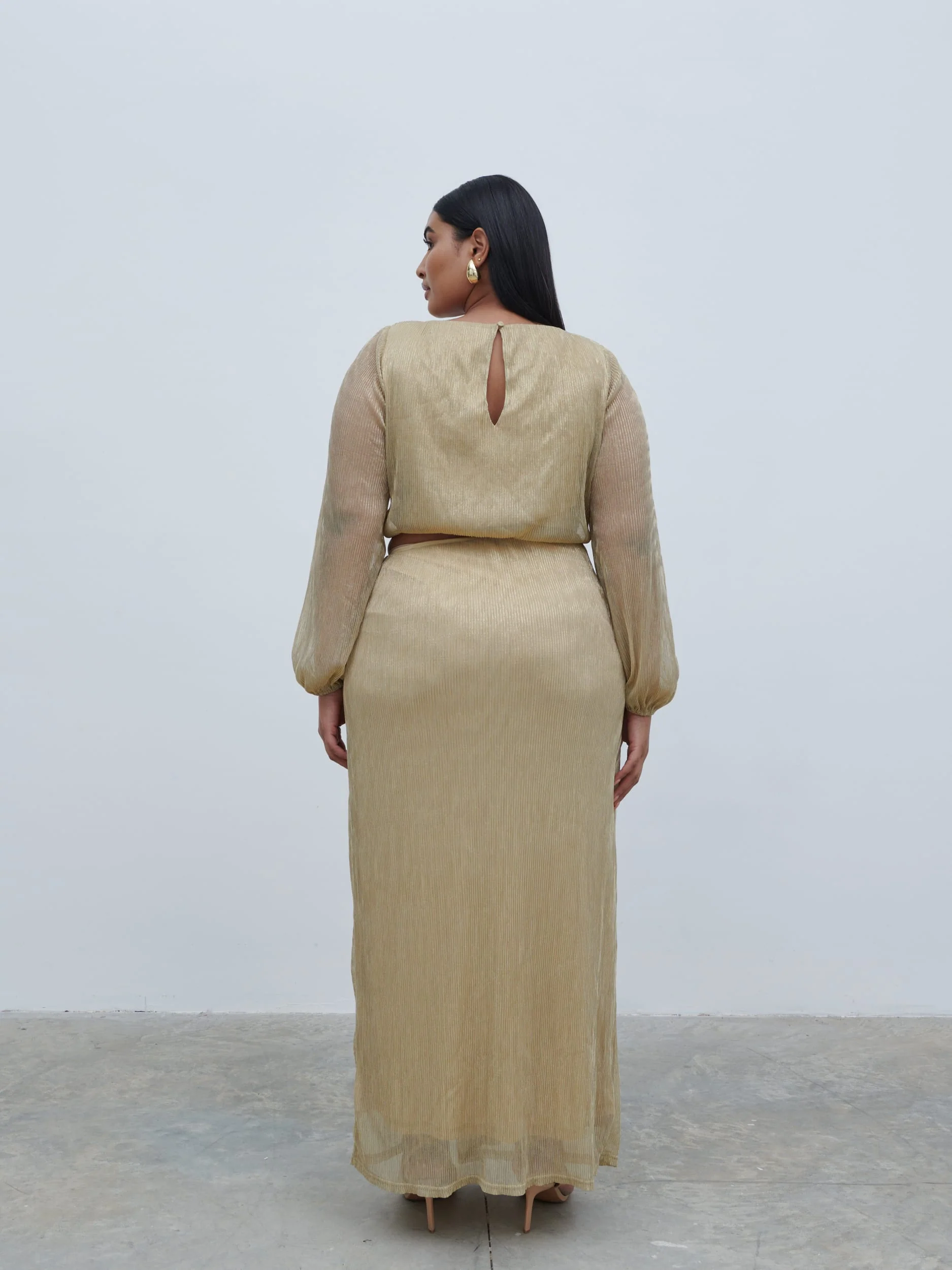 Rae Cut Out Maxi Dress Curve - Metallic Gold - Image 3