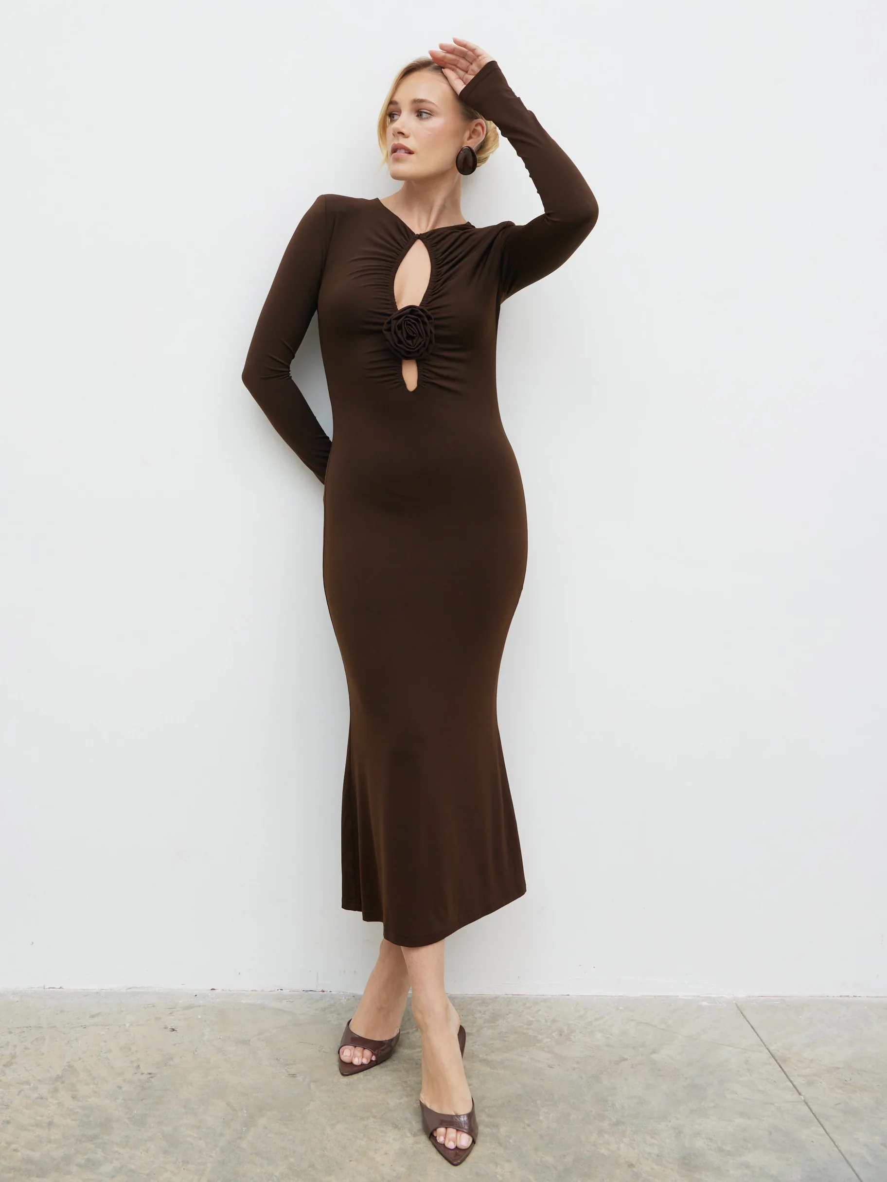 Ragan Corsage Jersey Midaxi Dress - Brown - Image 4
