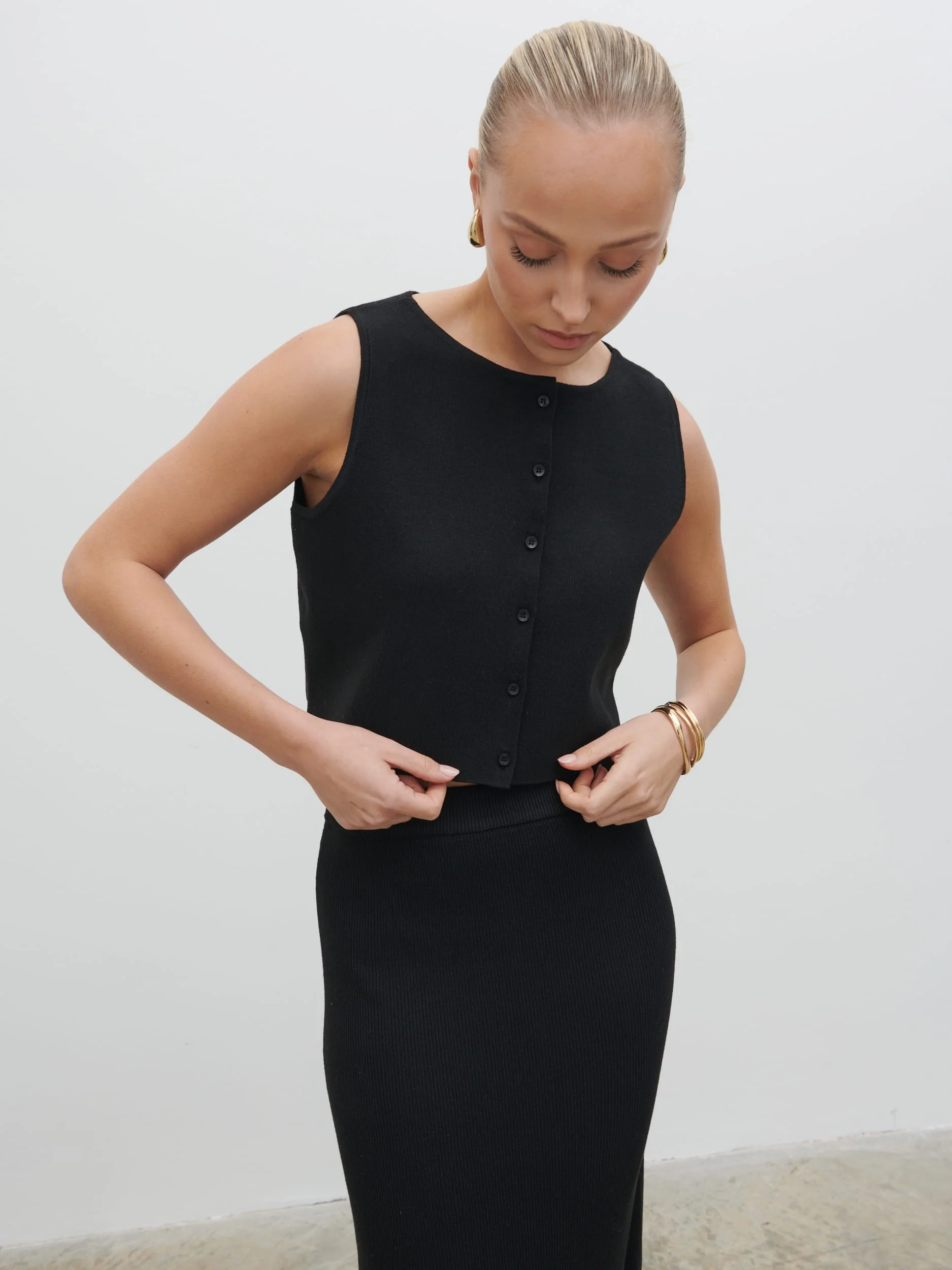 Reese Knit Waistcoat - Black - Image 5