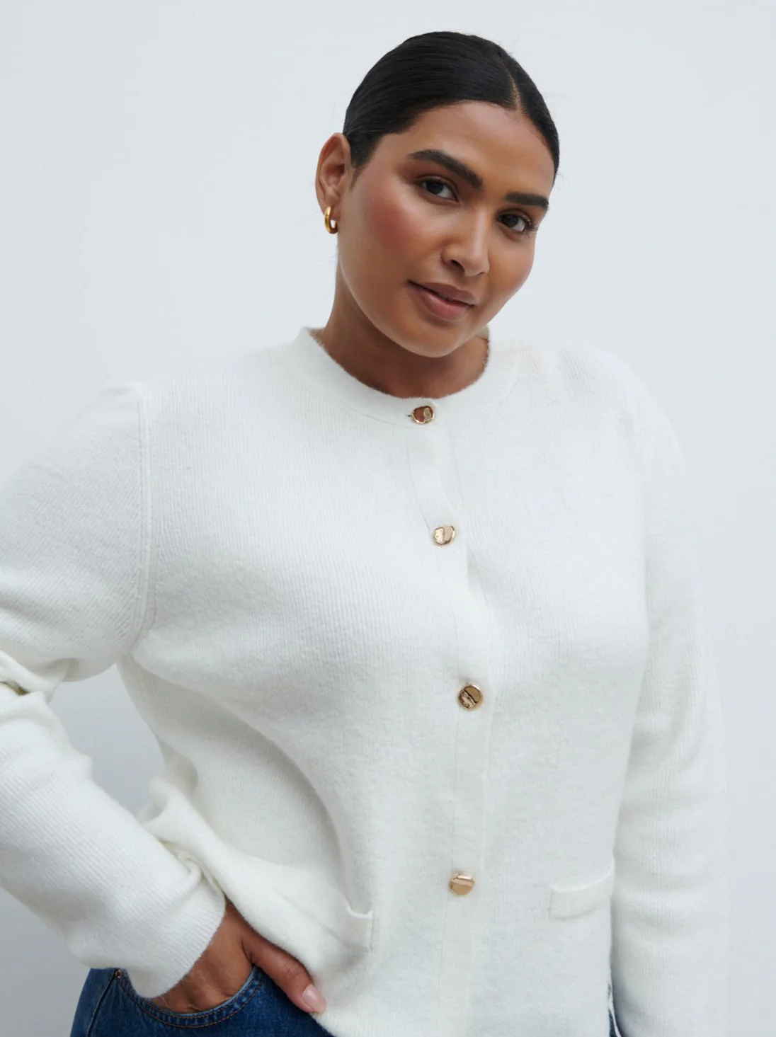 Sabrina Gold Button Knit Cardigan Curve - Cream - Image 3