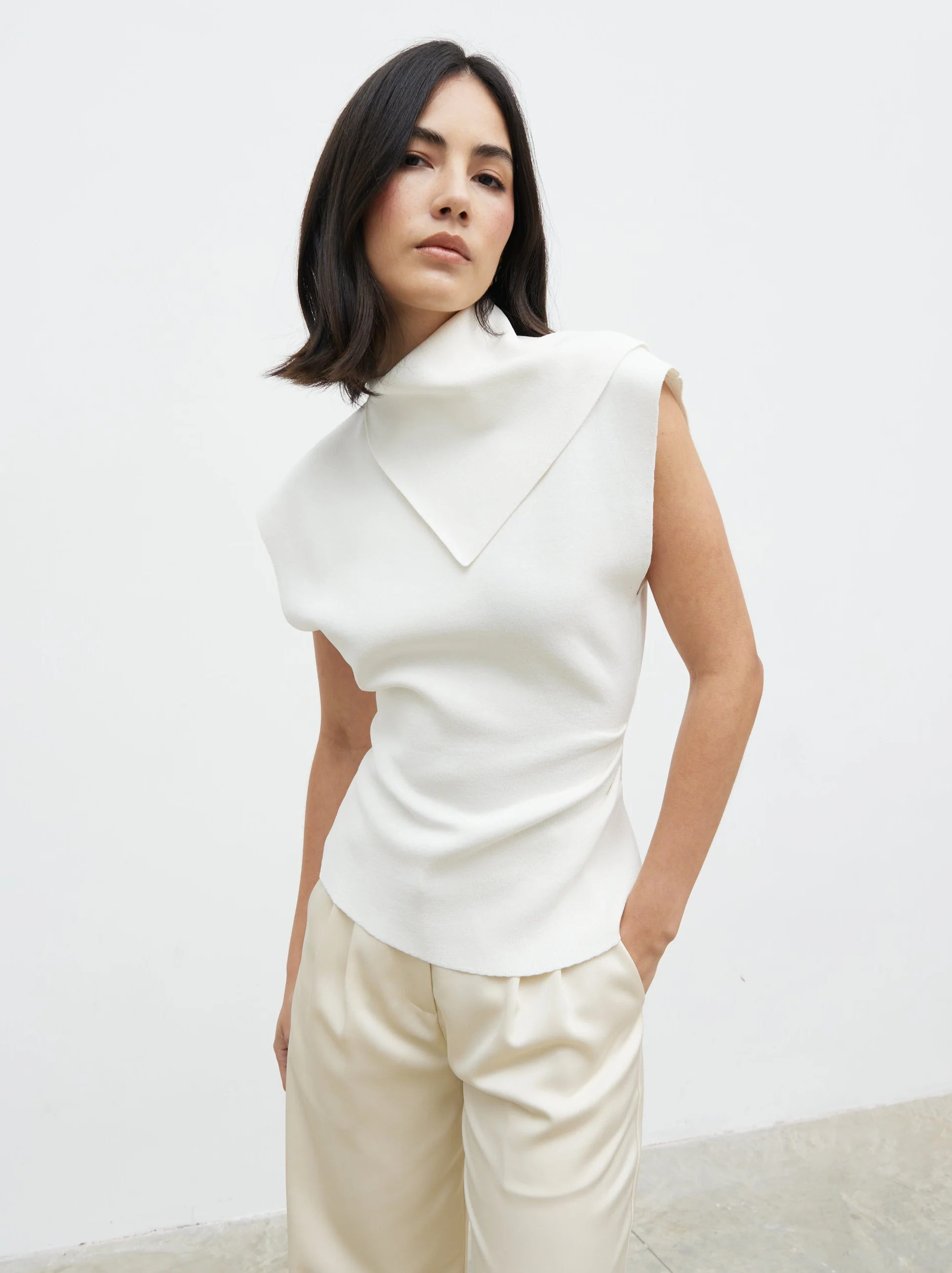 Saturn Contrast Neck Detail Knit Top - Cream - Image 3