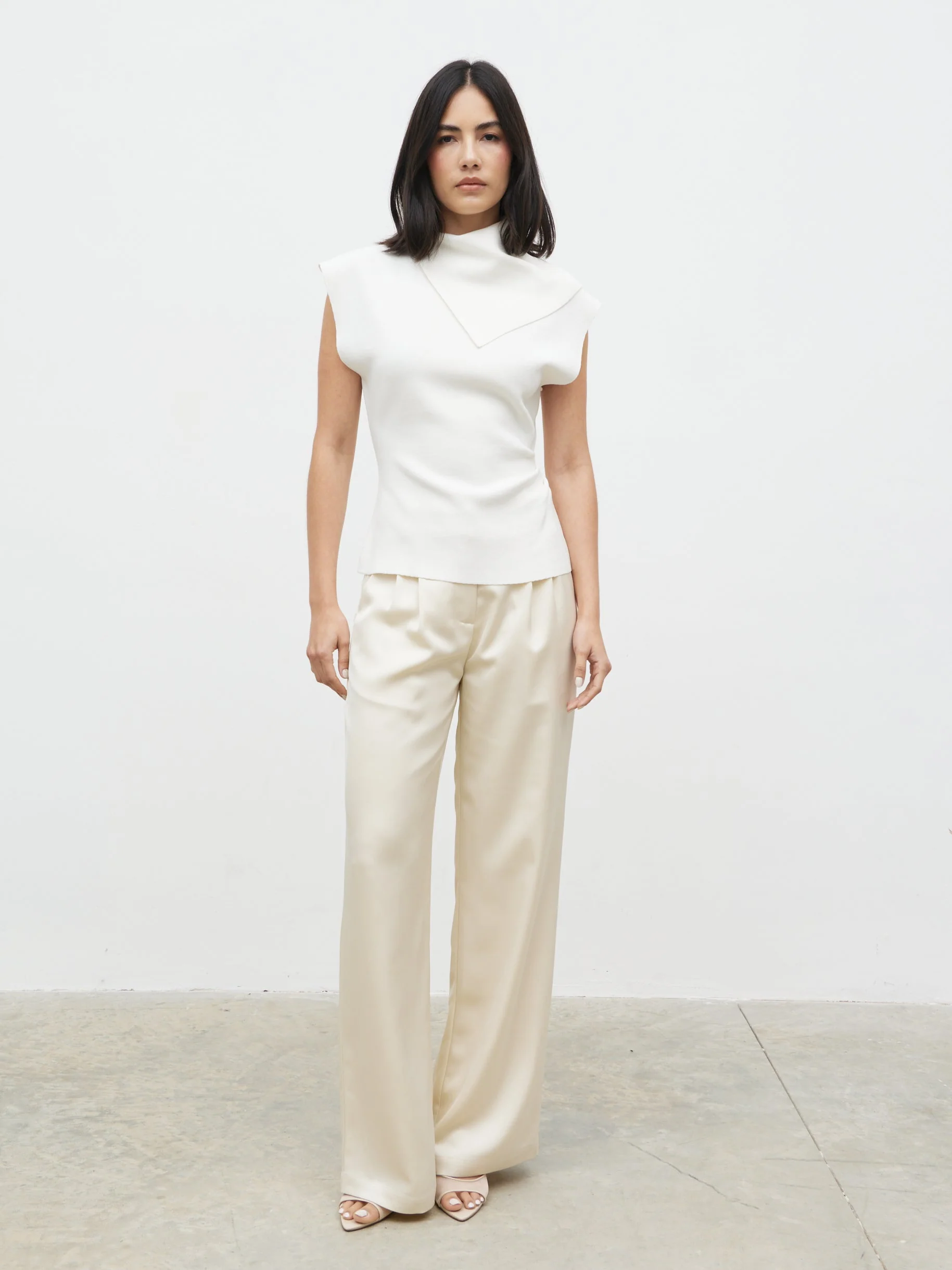 Saturn Contrast Neck Detail Knit Top - Cream - Image 4