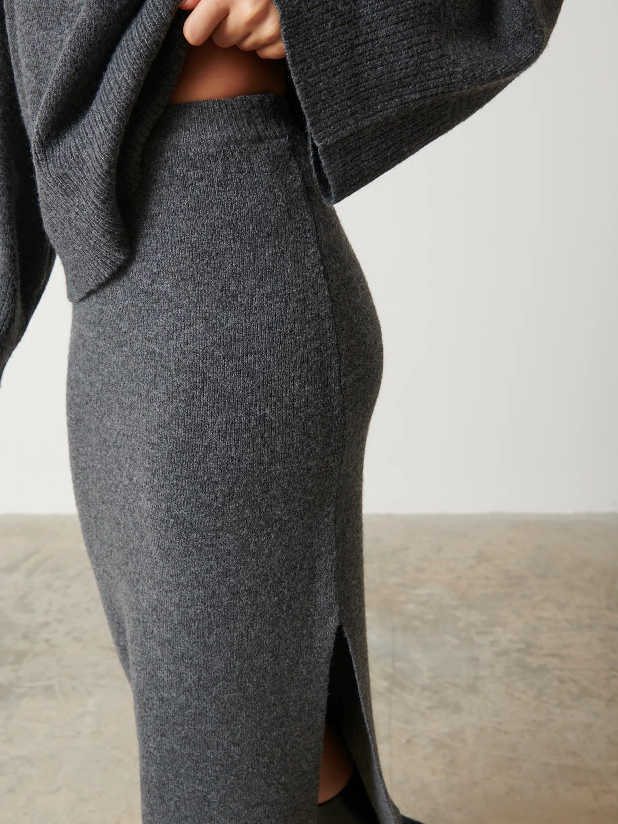 Sloane Knit Slit Midaxi Skirt - Charcoal Grey - Image 3