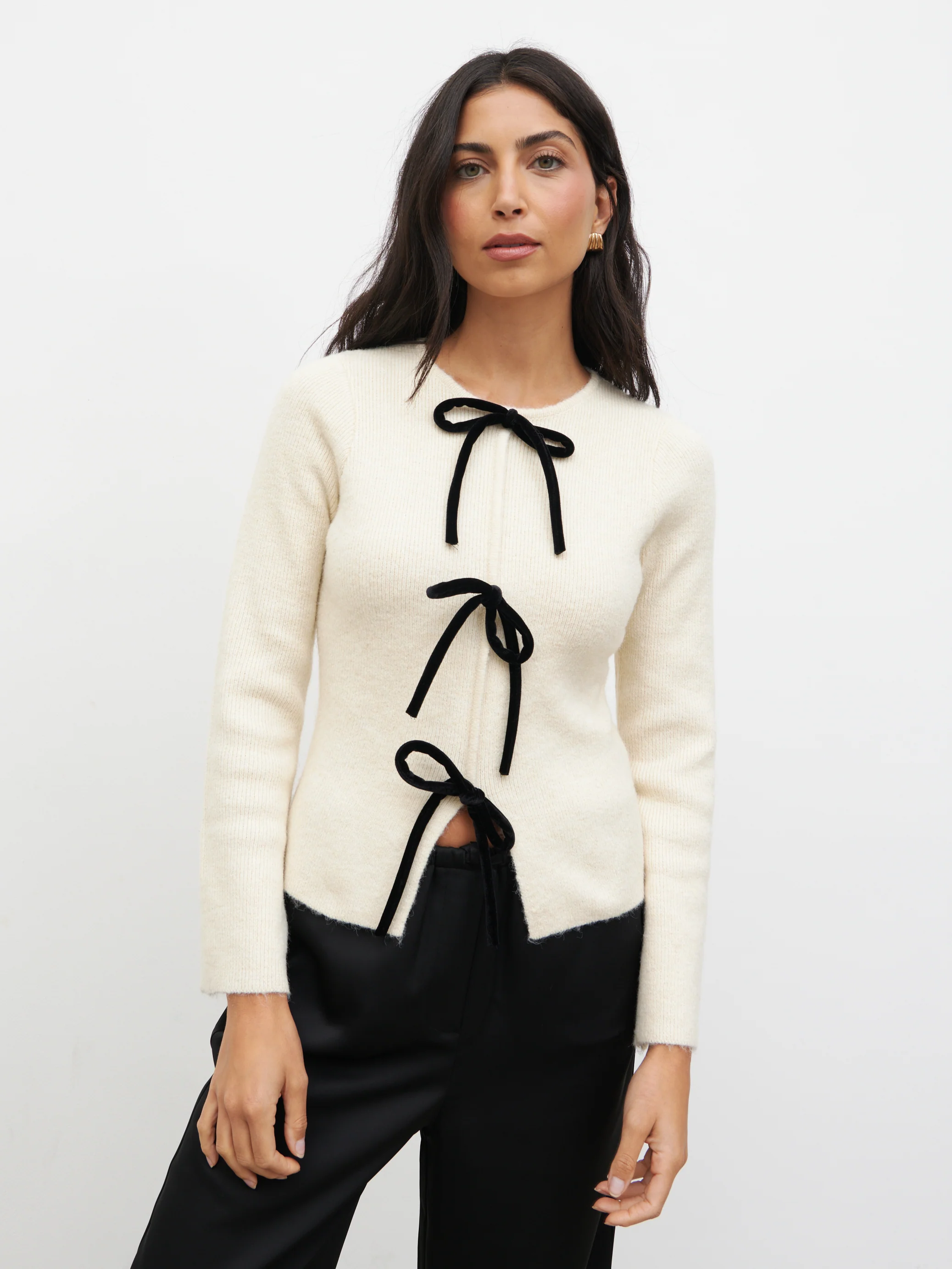 Sophia Bow Tie Front Knit Top - Cream and Black - Image 4