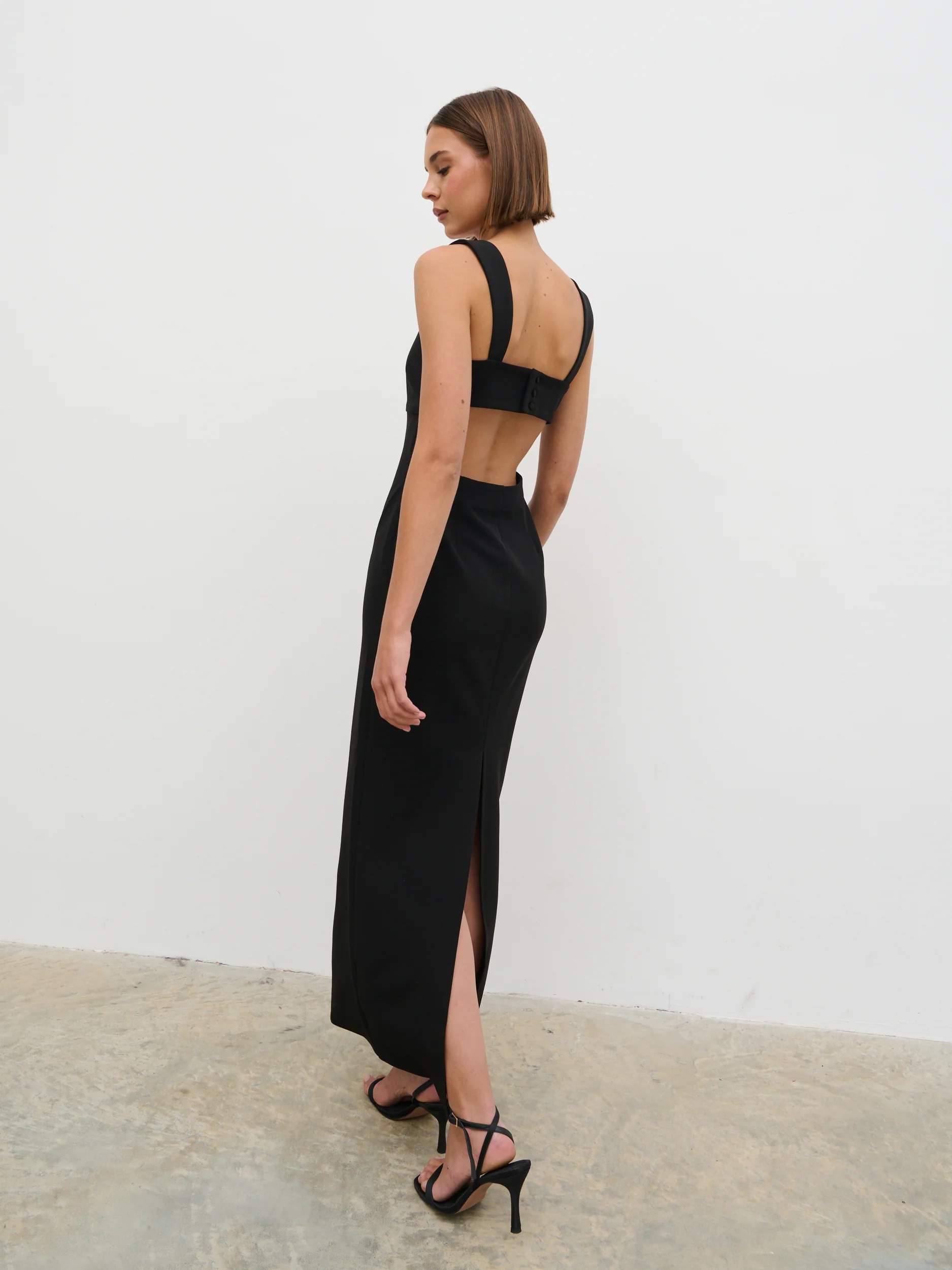 Sorel Square Neck Crepe Maxi Dress - Black - Image 4