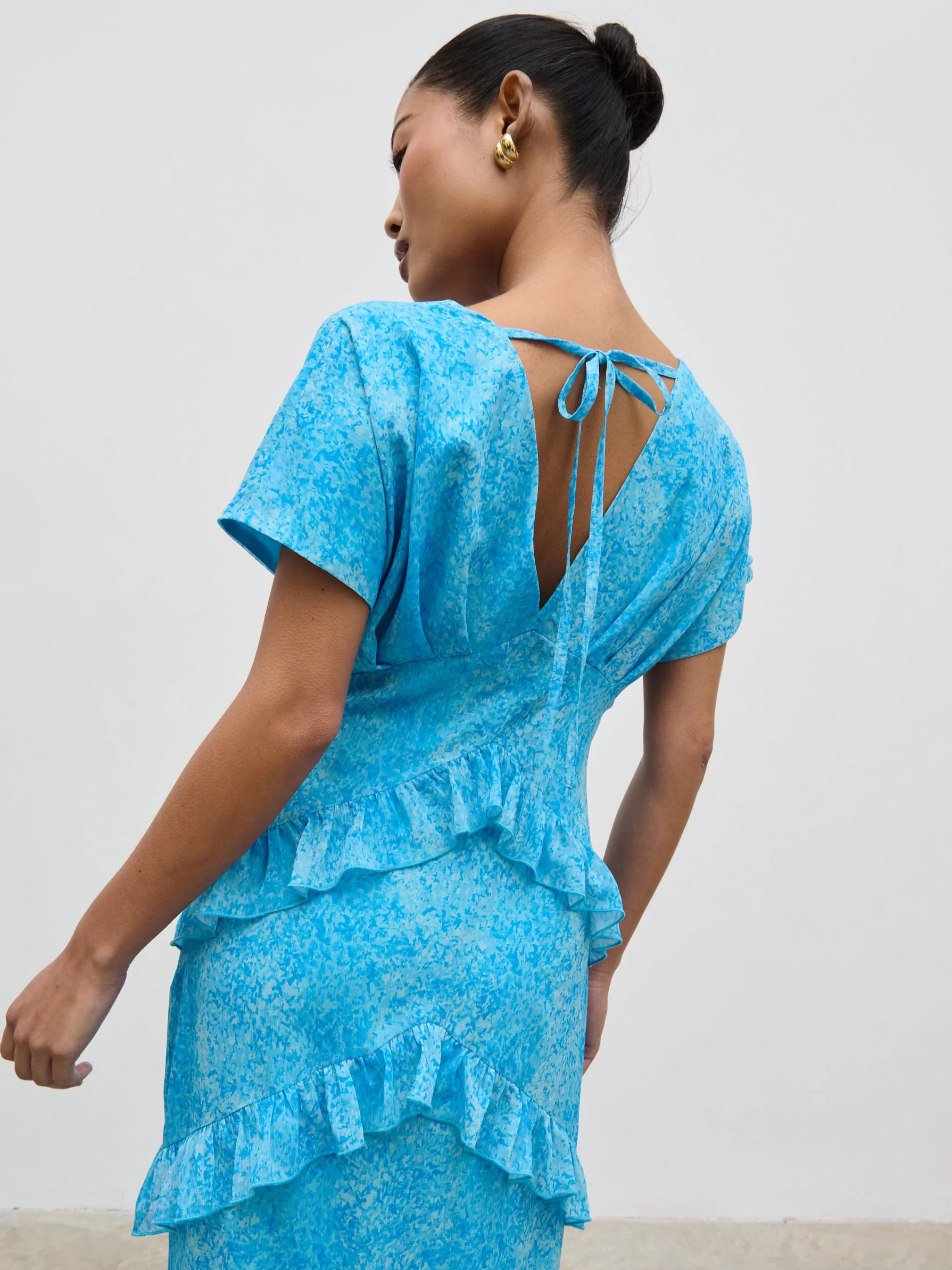 Tamsin Ruffle Chiffon Dress - Blue Multi Abstract Print - Image 4