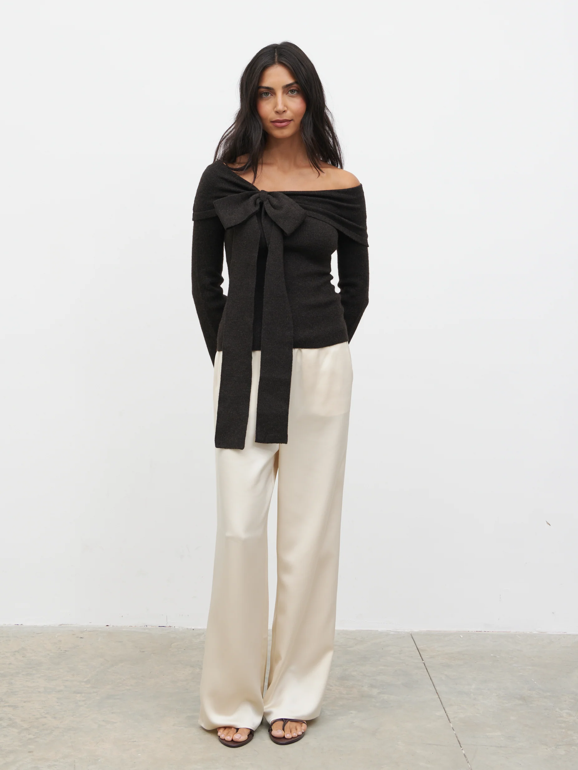 Tilda Bardot Bow Knit Top - Chocolate - Image 3