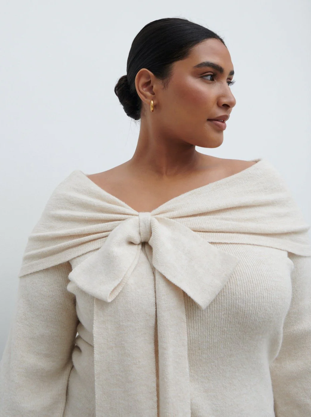 Tilda Bardot Bow Knit Top Curve - Beige - Image 3