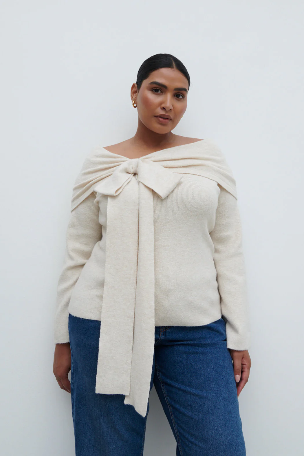 Tilda Bardot Bow Knit Top Curve - Beige - Image 5