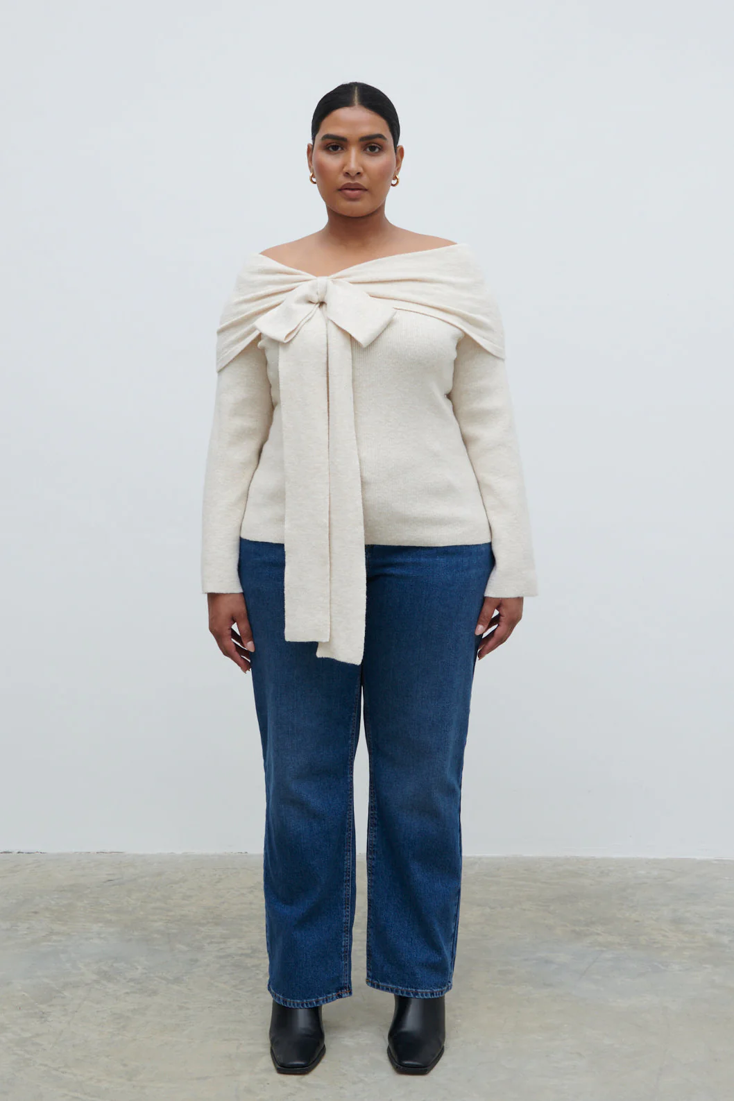 Tilda Bardot Bow Knit Top Curve - Beige - Image 6