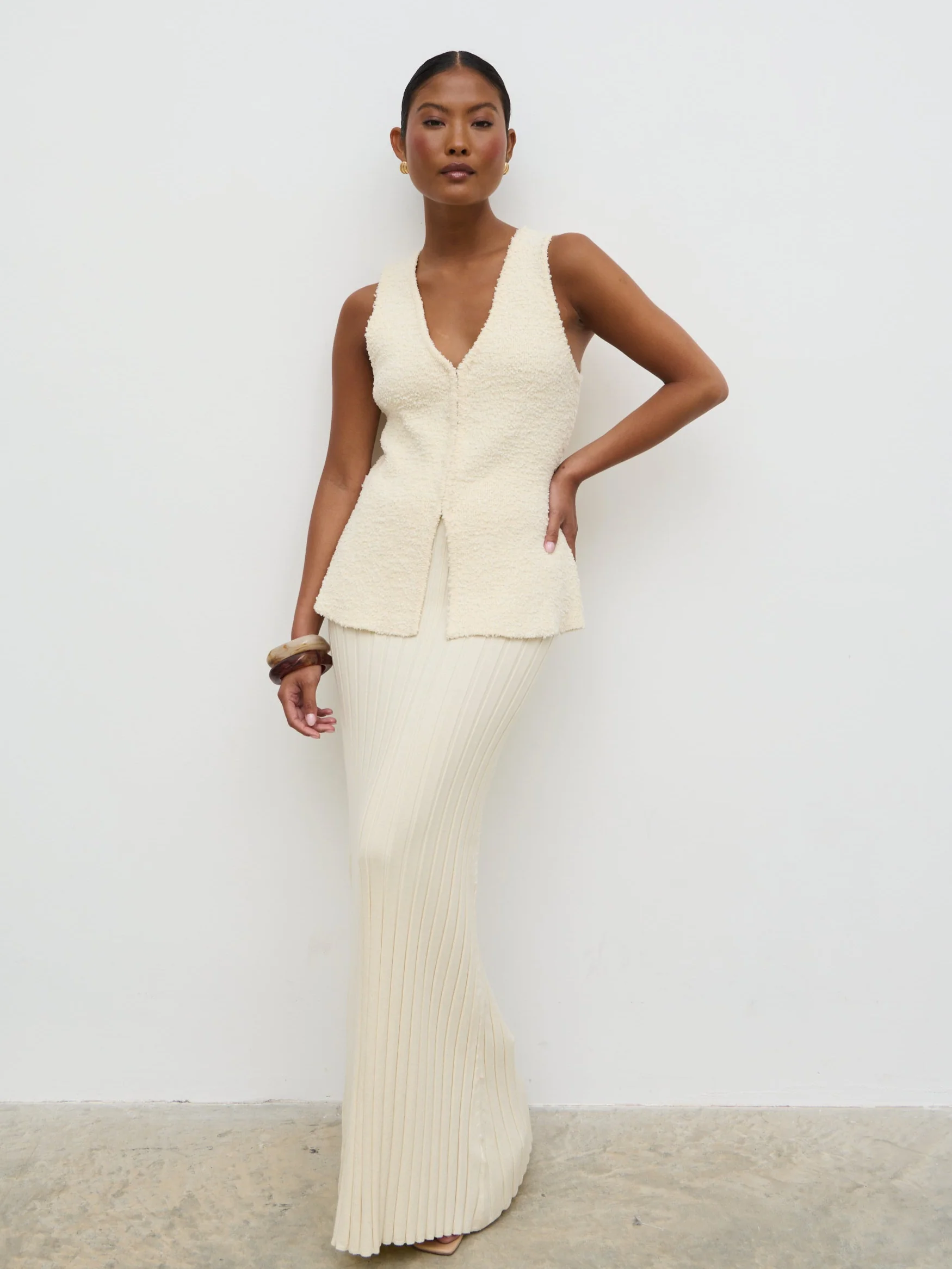 Tyla Boucle Knit Waistcoat - Cream - Image 4