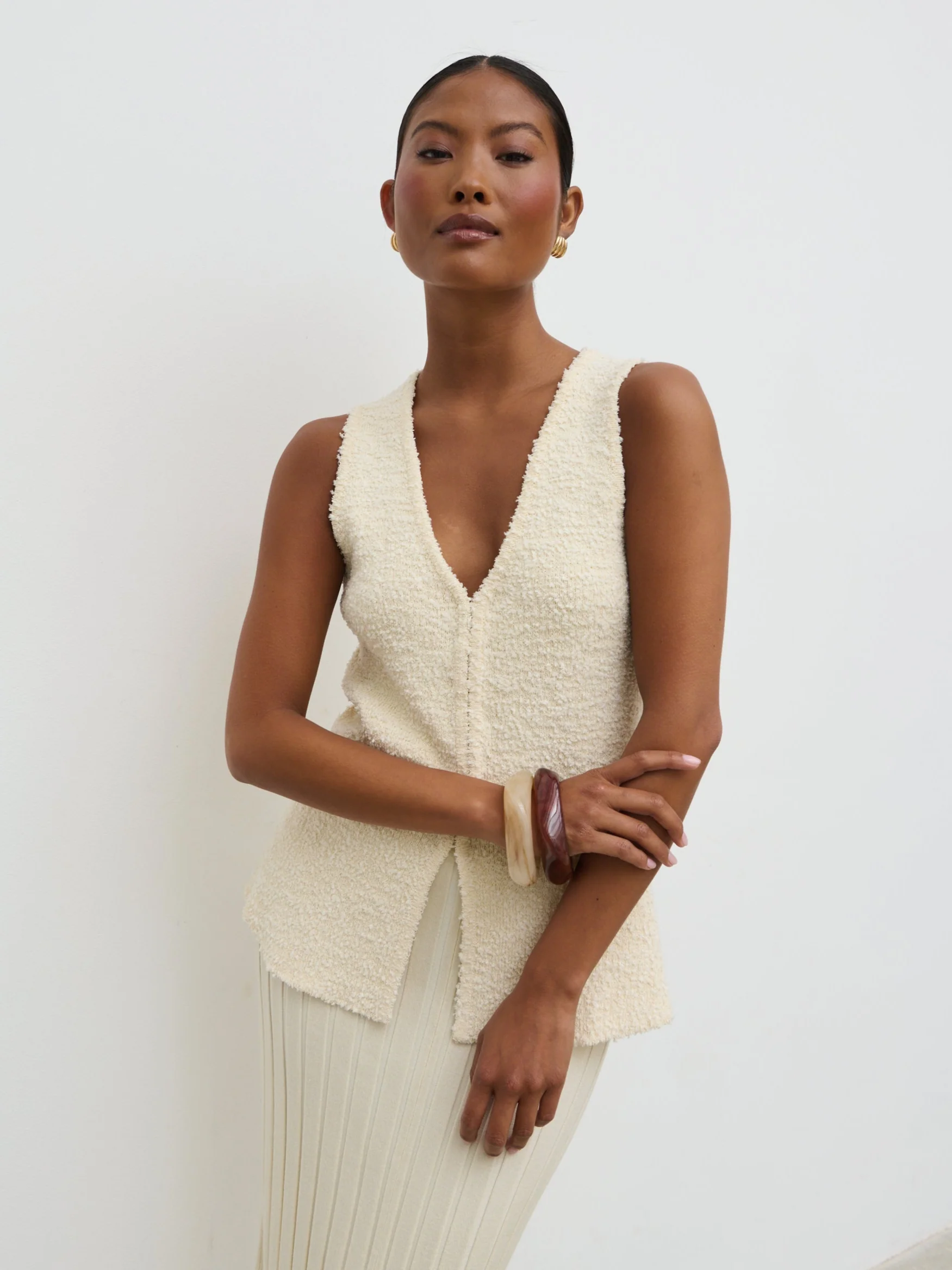 Tyla Boucle Knit Waistcoat - Cream - Image 5