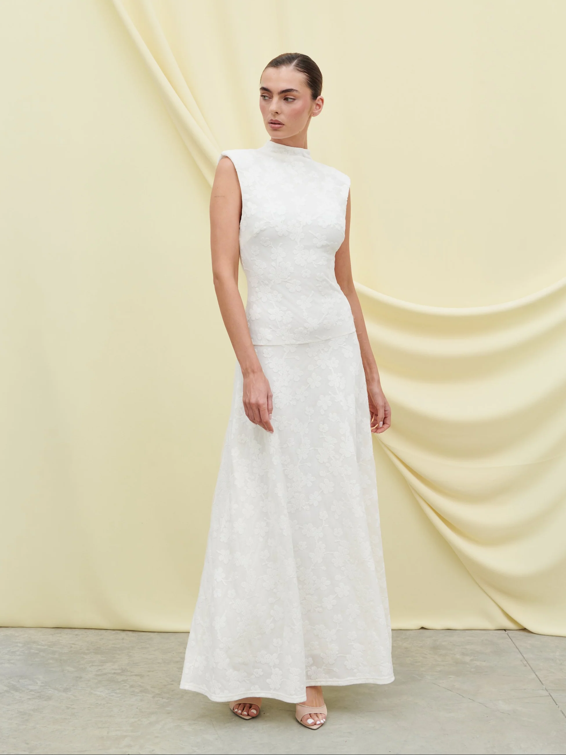 Tyra Drop Hem Floral Maxi Dress - Cream - Image 4