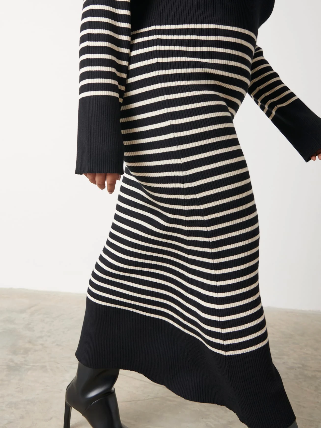 Vanessa Stripped Knit Dress Curve - Black and White Stripe - Image 4