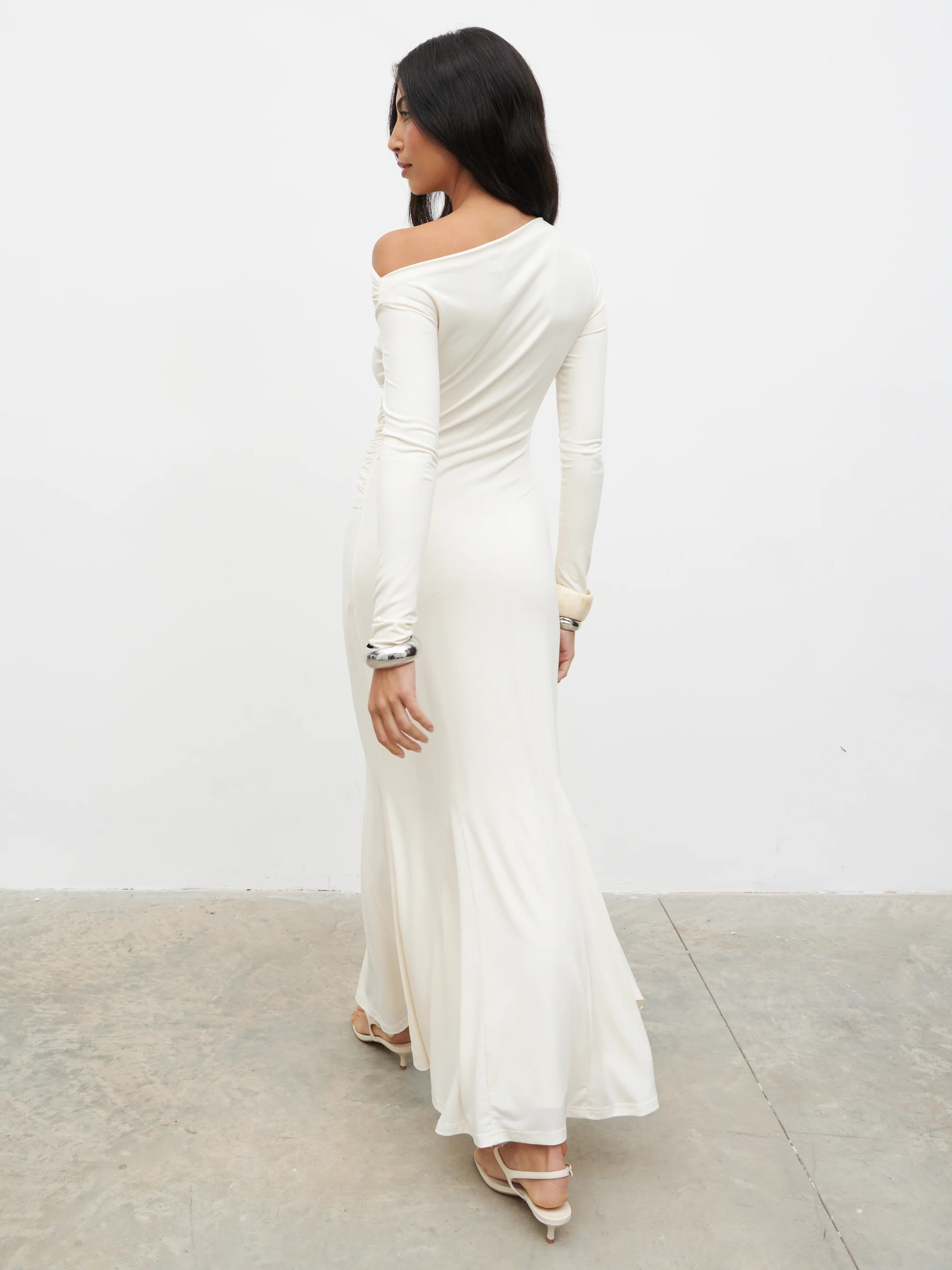 Yarelia Ruched Trim Jersey Maxi Dress - Cream - Image 4