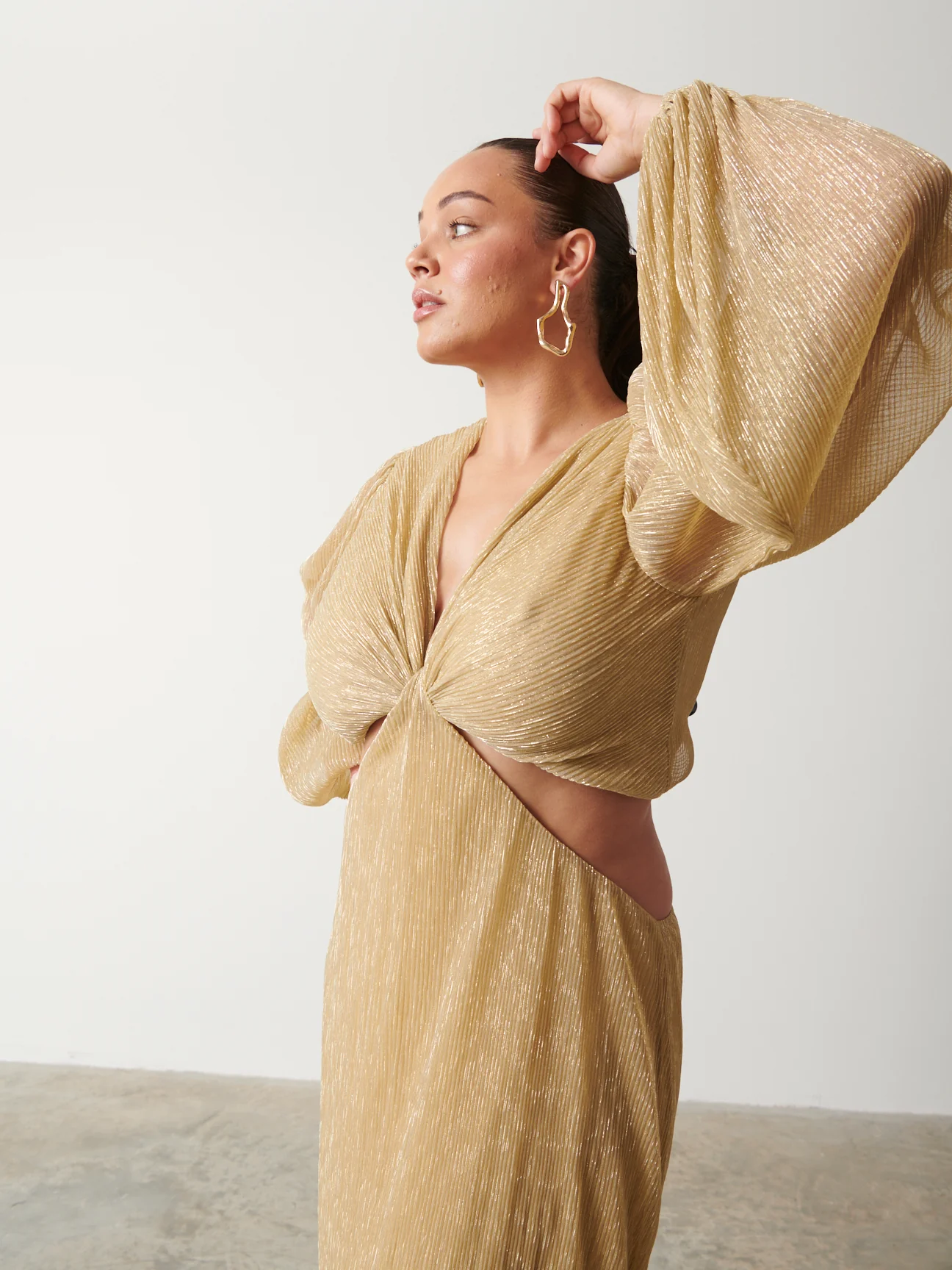 Zaya Plisse Metallic Maxi Dress Curve - Metallic Gold - Image 2