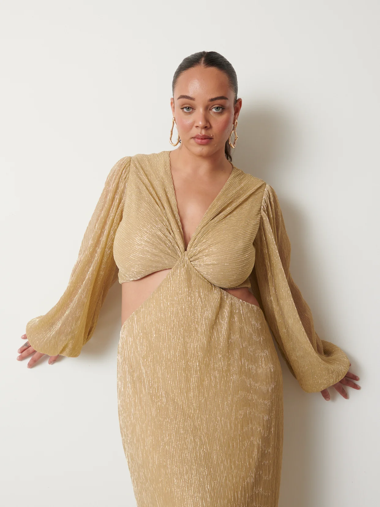 Zaya Plisse Metallic Maxi Dress Curve - Metallic Gold - Image 3